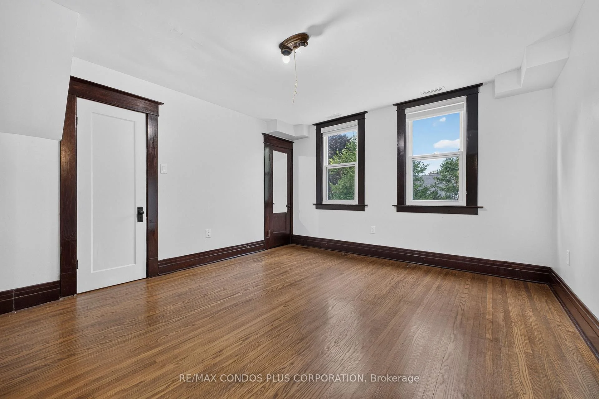 Photo 31 of 5983 Corwin Avenue, Niagara Falls, Dorchester — HOMEH