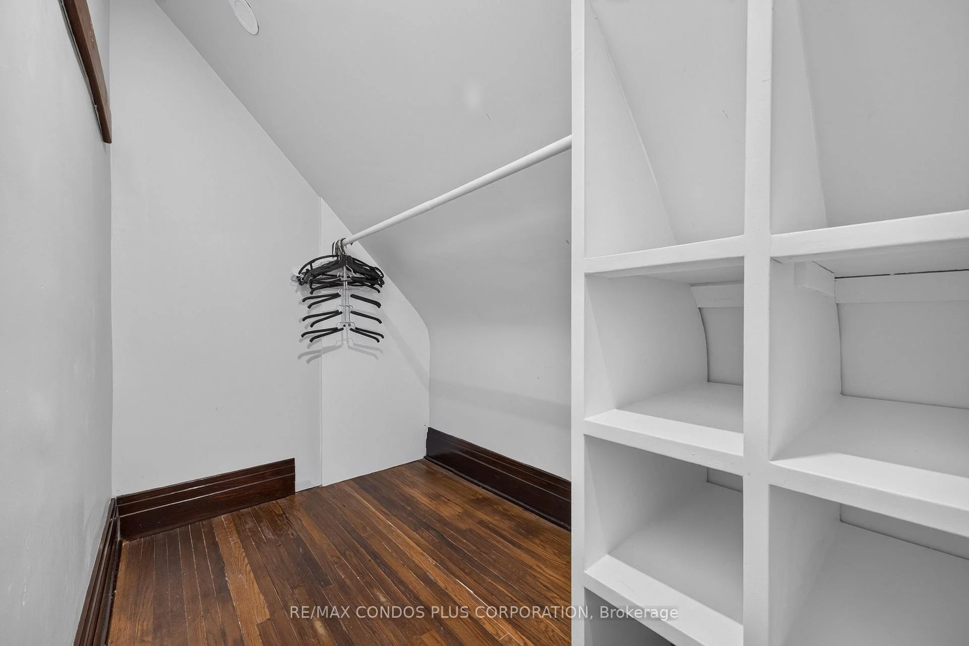 Photo 34 of 5983 Corwin Avenue, Niagara Falls, Dorchester — HOMEH