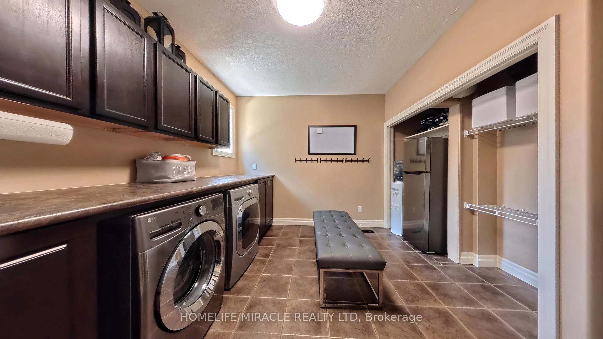 Photo 14 of 913 Valebrook Court, Kitchener, Grand River South — HOMEH