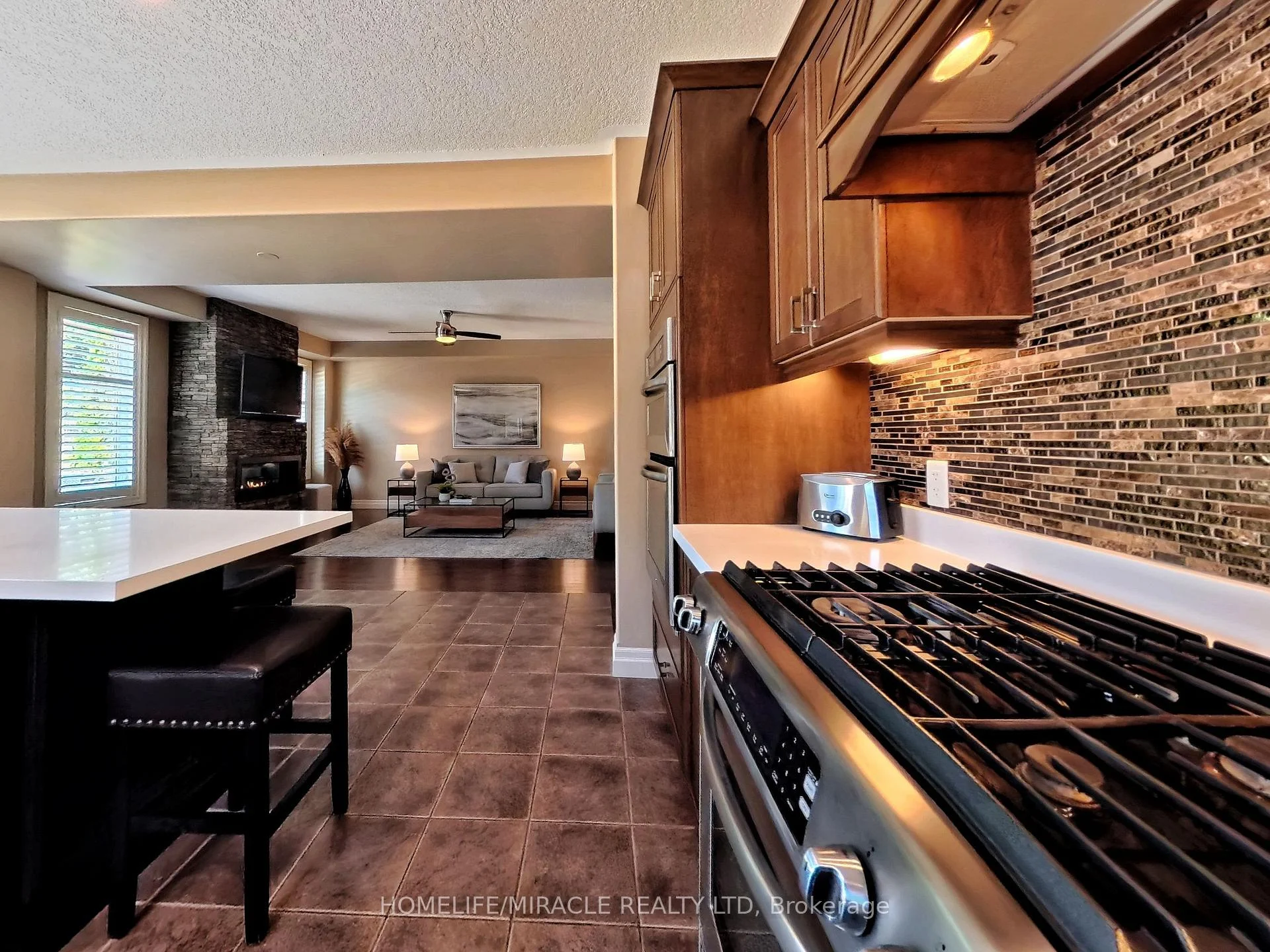 Photo 22 of 913 Valebrook Court, Kitchener, Grand River South — HOMEH