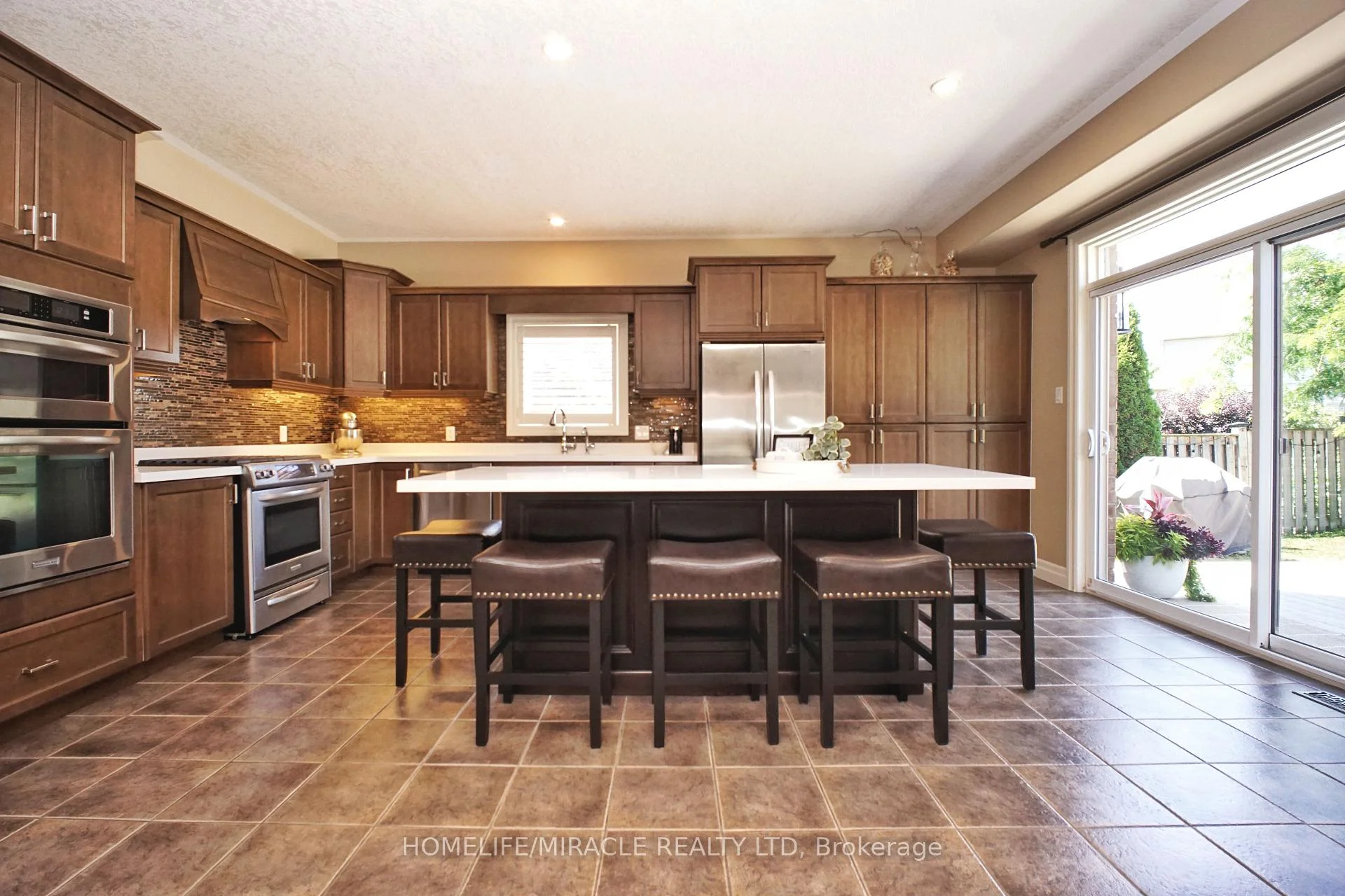 Photo 46 of 913 Valebrook Court, Kitchener, Grand River South — HOMEH