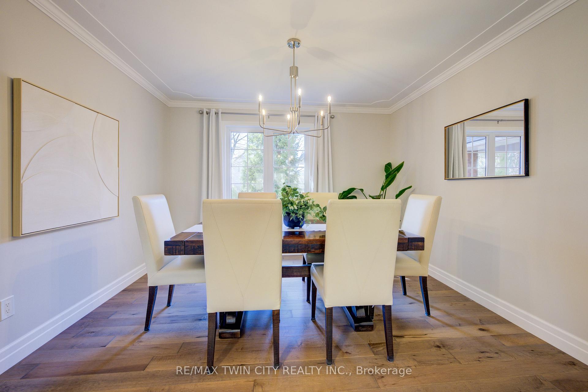 Photo 12 of 439 Northlake Drive, Waterloo, North Lakeshore — HOMEH