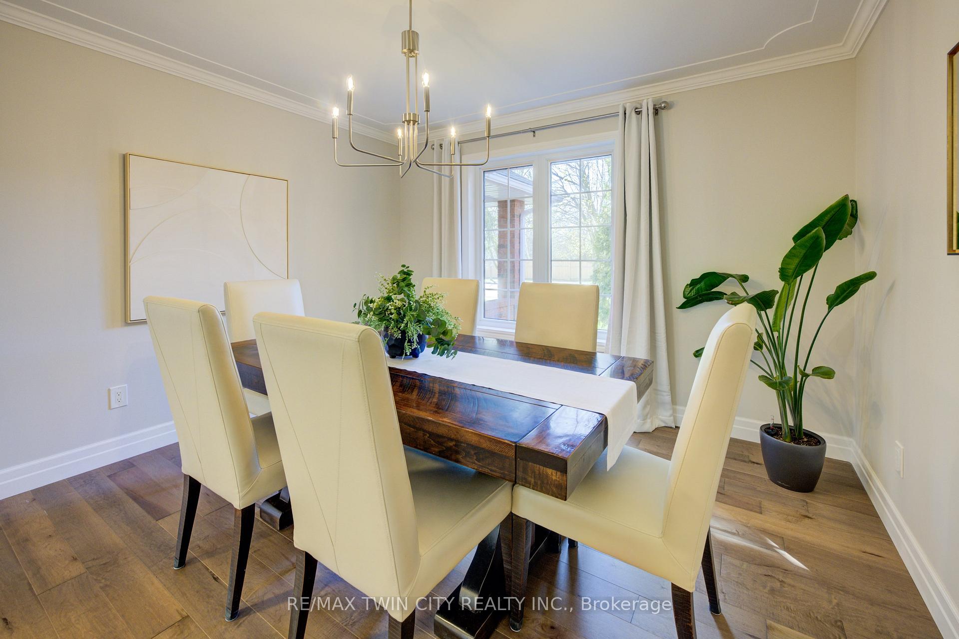 Photo 13 of 439 Northlake Drive, Waterloo, North Lakeshore — HOMEH