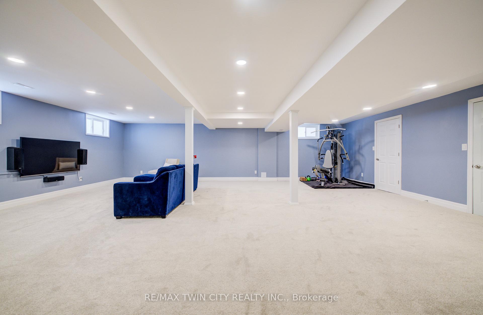 Photo 28 of 439 Northlake Drive, Waterloo, North Lakeshore — HOMEH