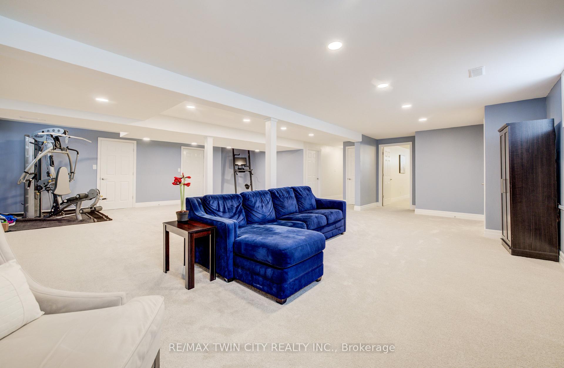 Photo 33 of 439 Northlake Drive, Waterloo, North Lakeshore — HOMEH