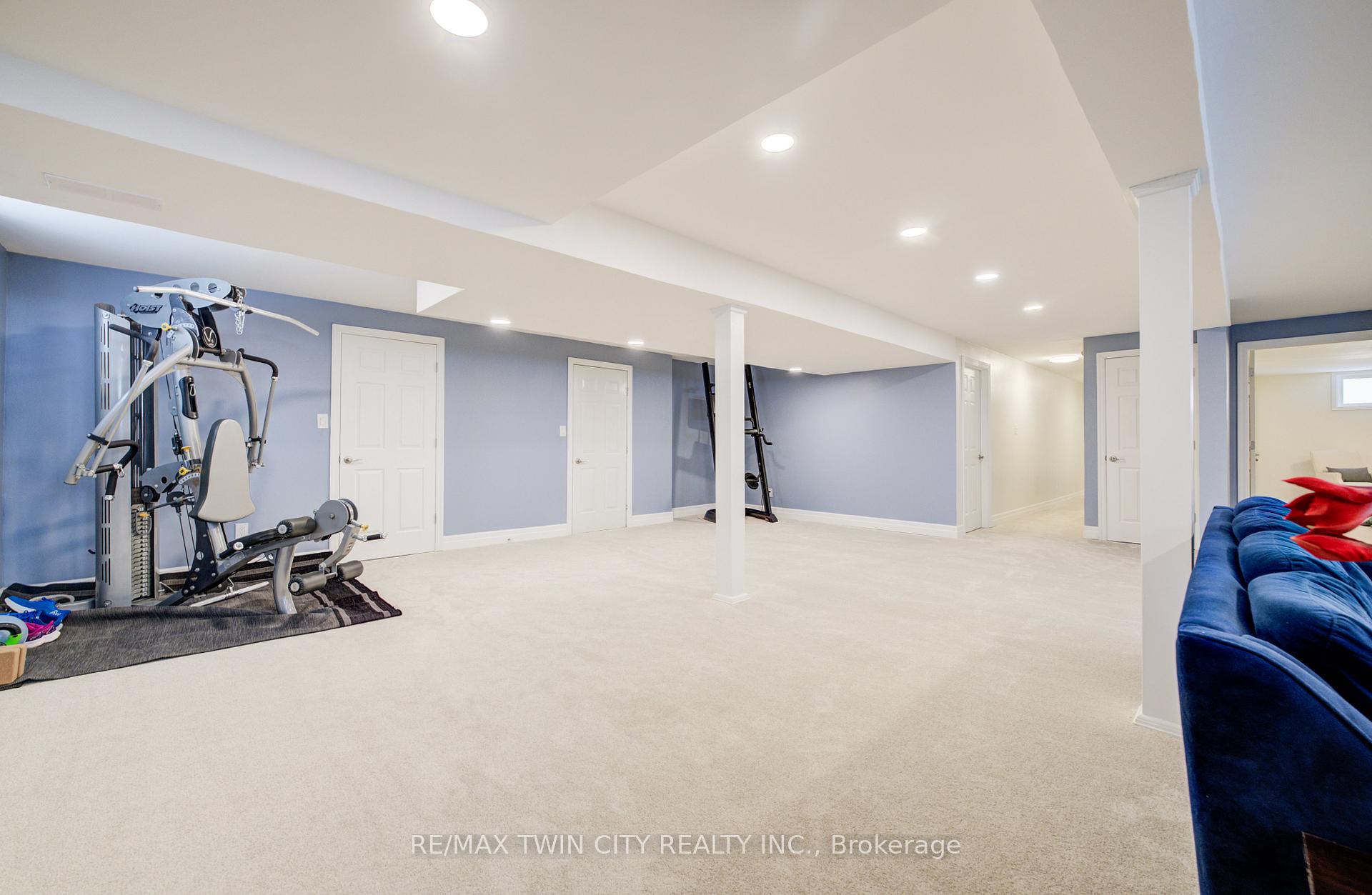 Photo 34 of 439 Northlake Drive, Waterloo, North Lakeshore — HOMEH