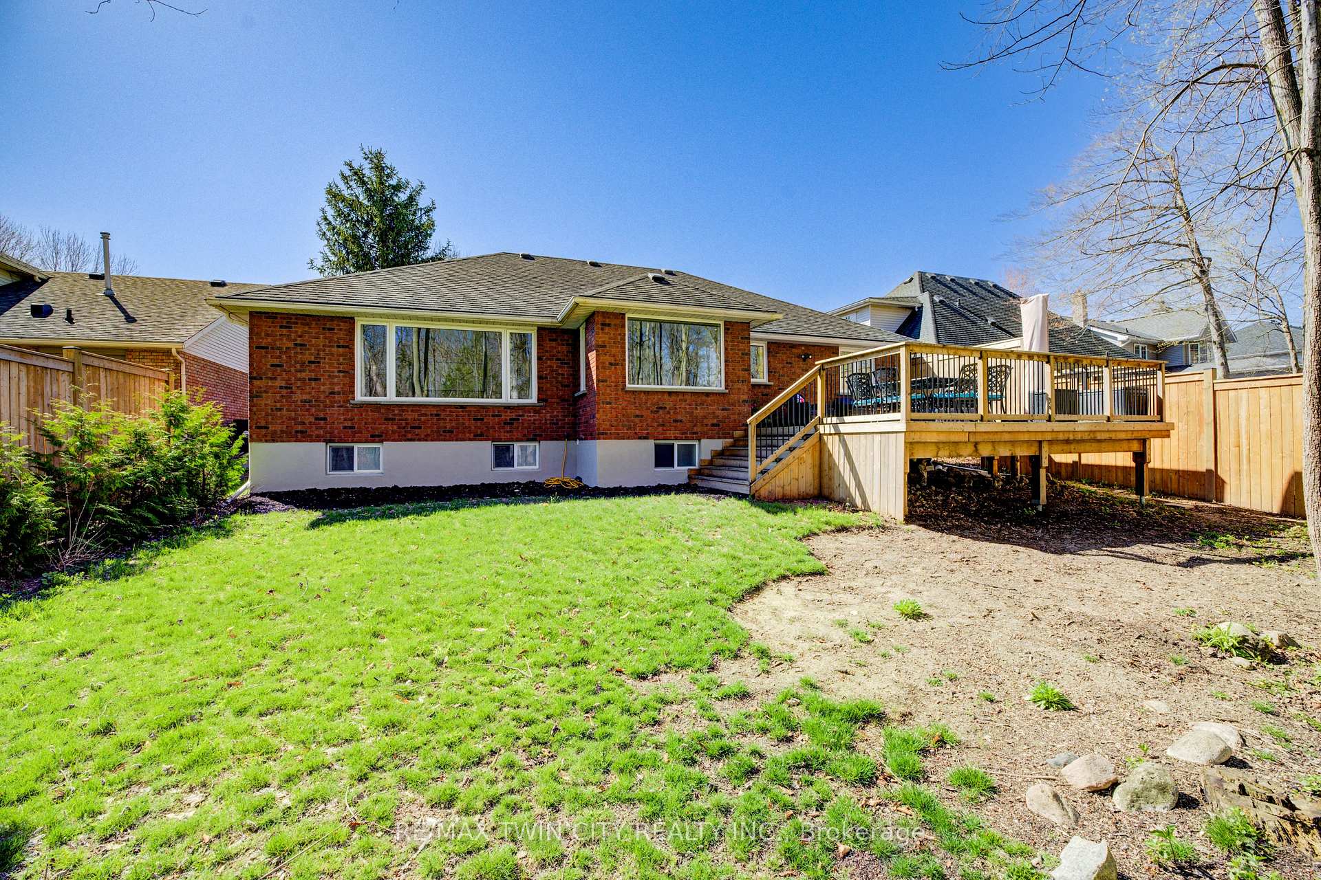 Photo 42 of 439 Northlake Drive, Waterloo, North Lakeshore — HOMEH