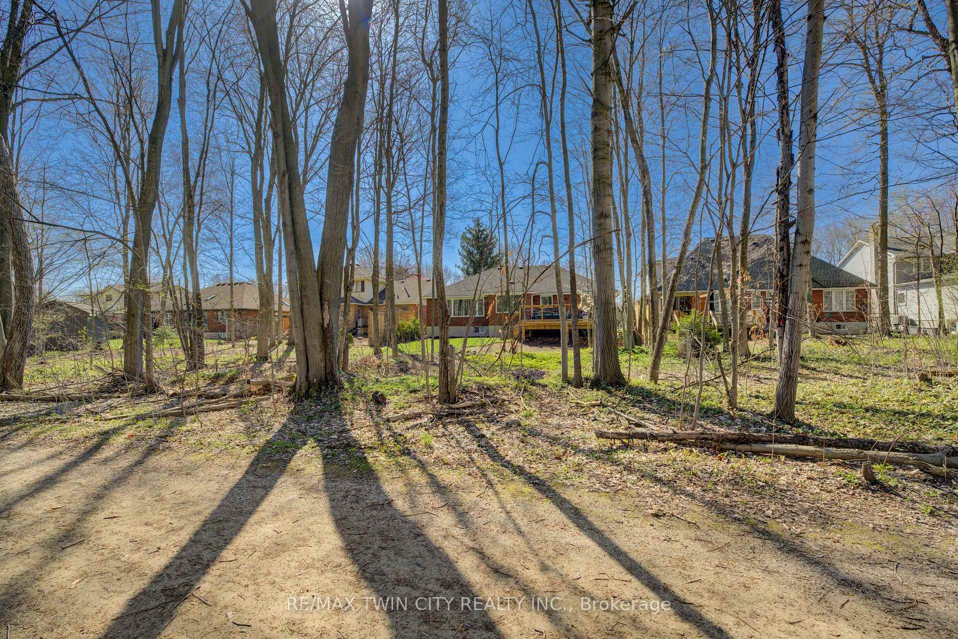 Photo 46 of 439 Northlake Drive, Waterloo, North Lakeshore — HOMEH