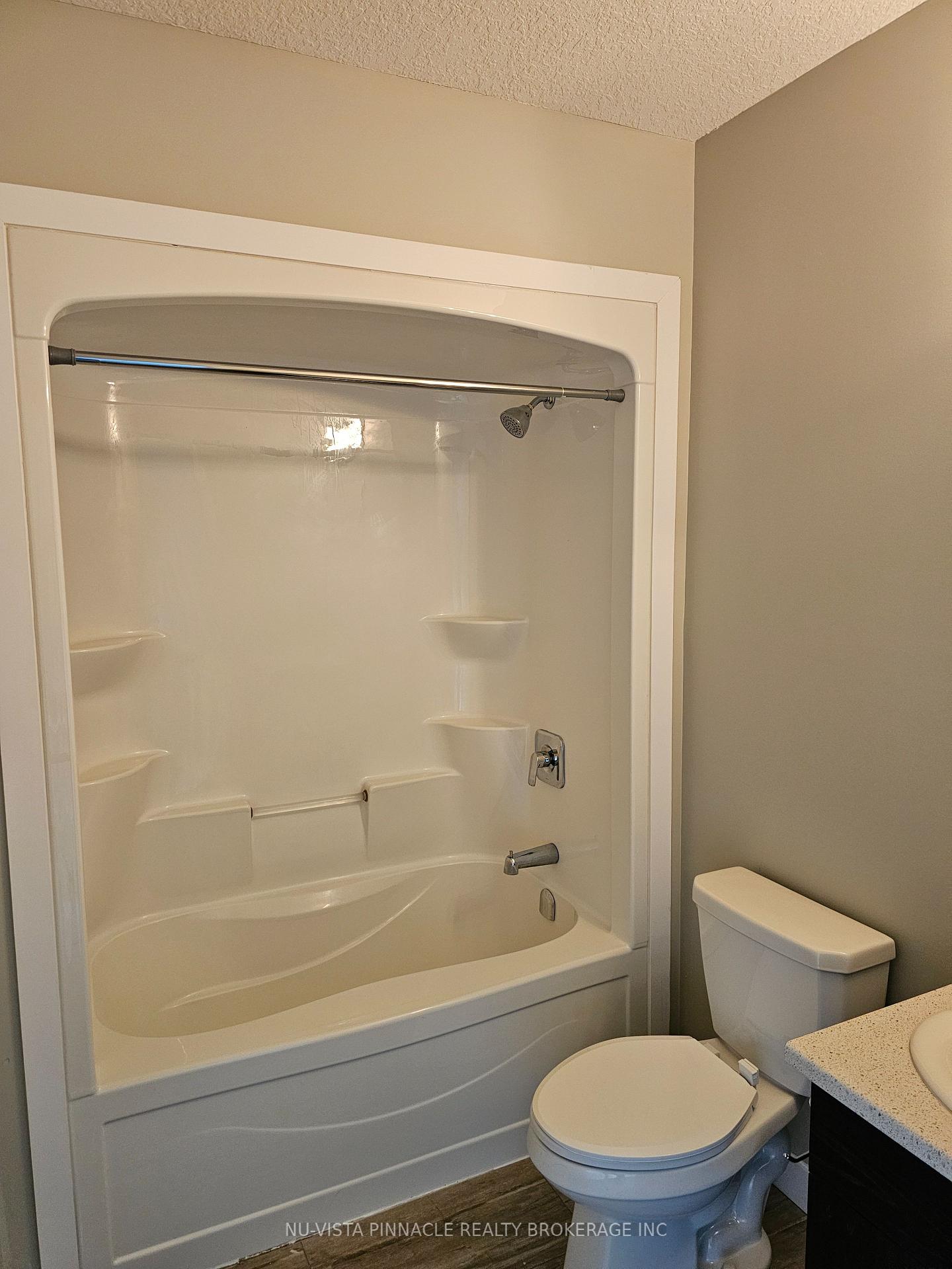 Photo 7 of 929 Sarnia Road, London, North M — HOMEH