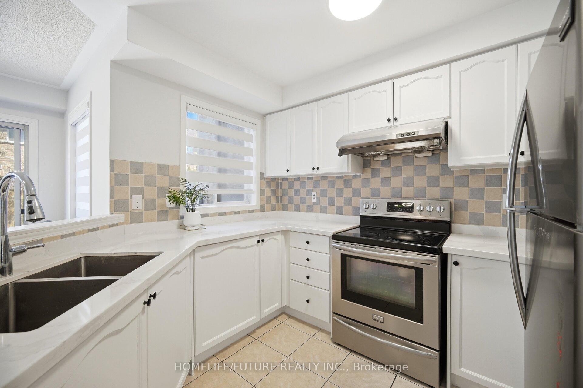 Photo 8 of 32 Laurelhurst Crescent, Vaughan, Vellore Village — HOMEH
