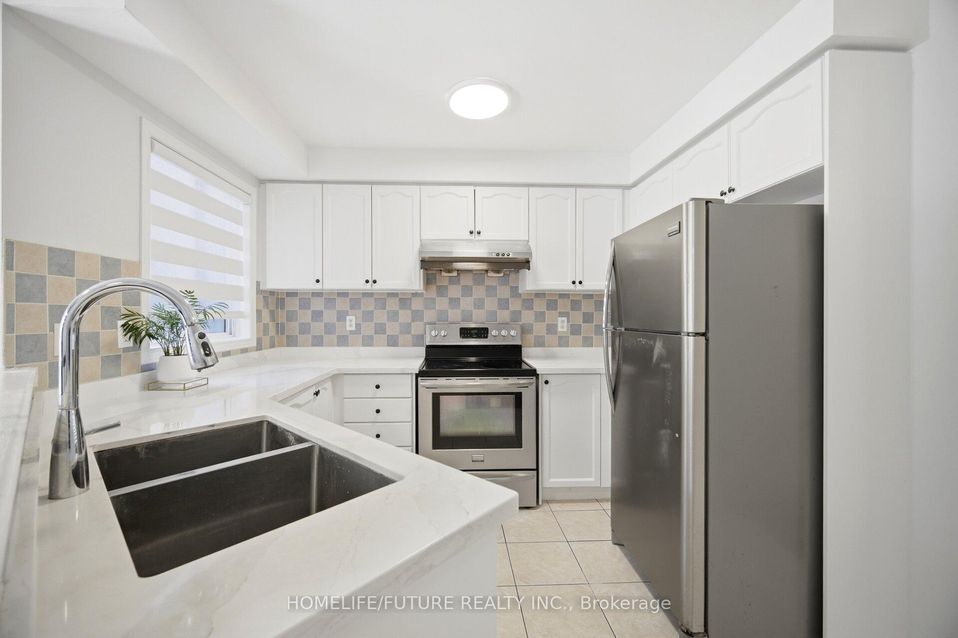 Photo 9 of 32 Laurelhurst Crescent, Vaughan, Vellore Village — HOMEH