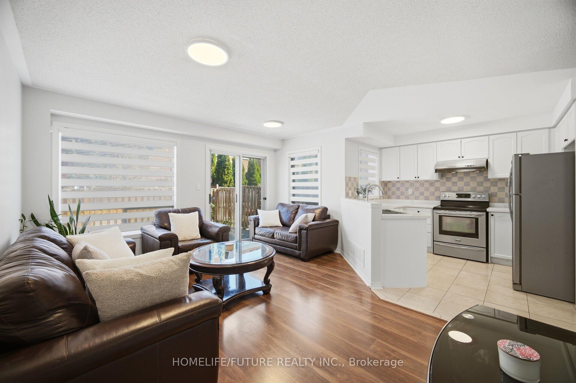 Photo 11 of 32 Laurelhurst Crescent, Vaughan, Vellore Village — HOMEH