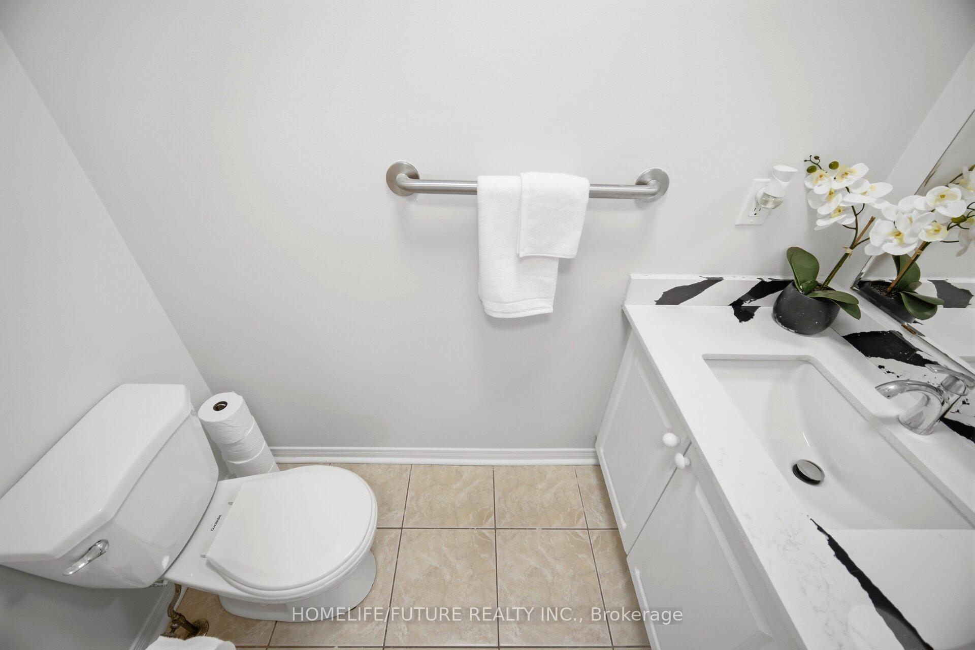 Photo 14 of 32 Laurelhurst Crescent, Vaughan, Vellore Village — HOMEH