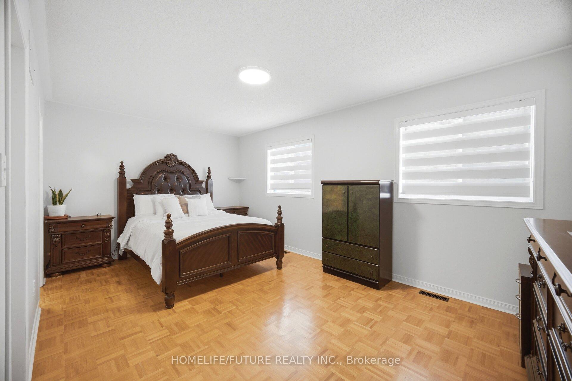 Photo 16 of 32 Laurelhurst Crescent, Vaughan, Vellore Village — HOMEH