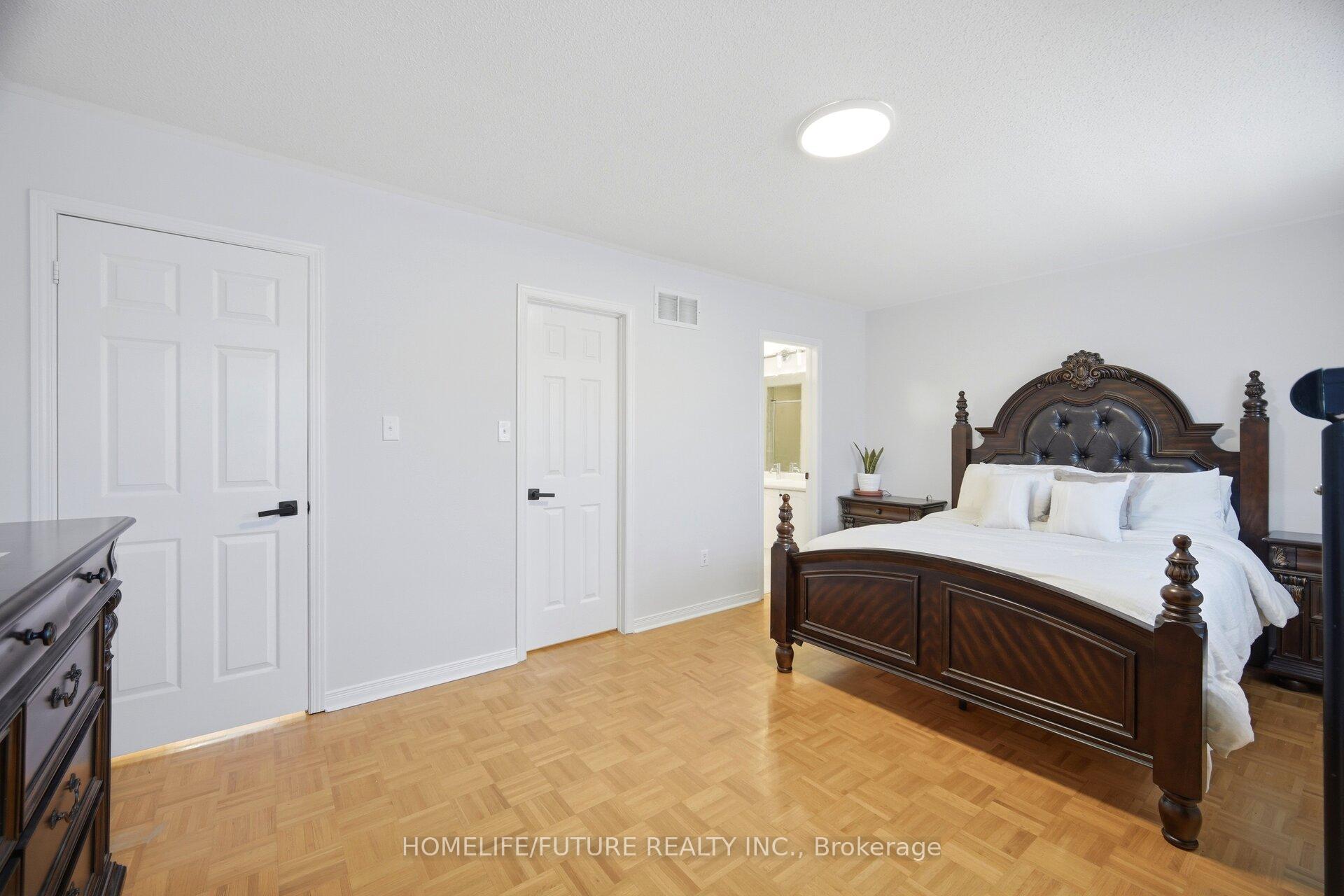 Photo 18 of 32 Laurelhurst Crescent, Vaughan, Vellore Village — HOMEH