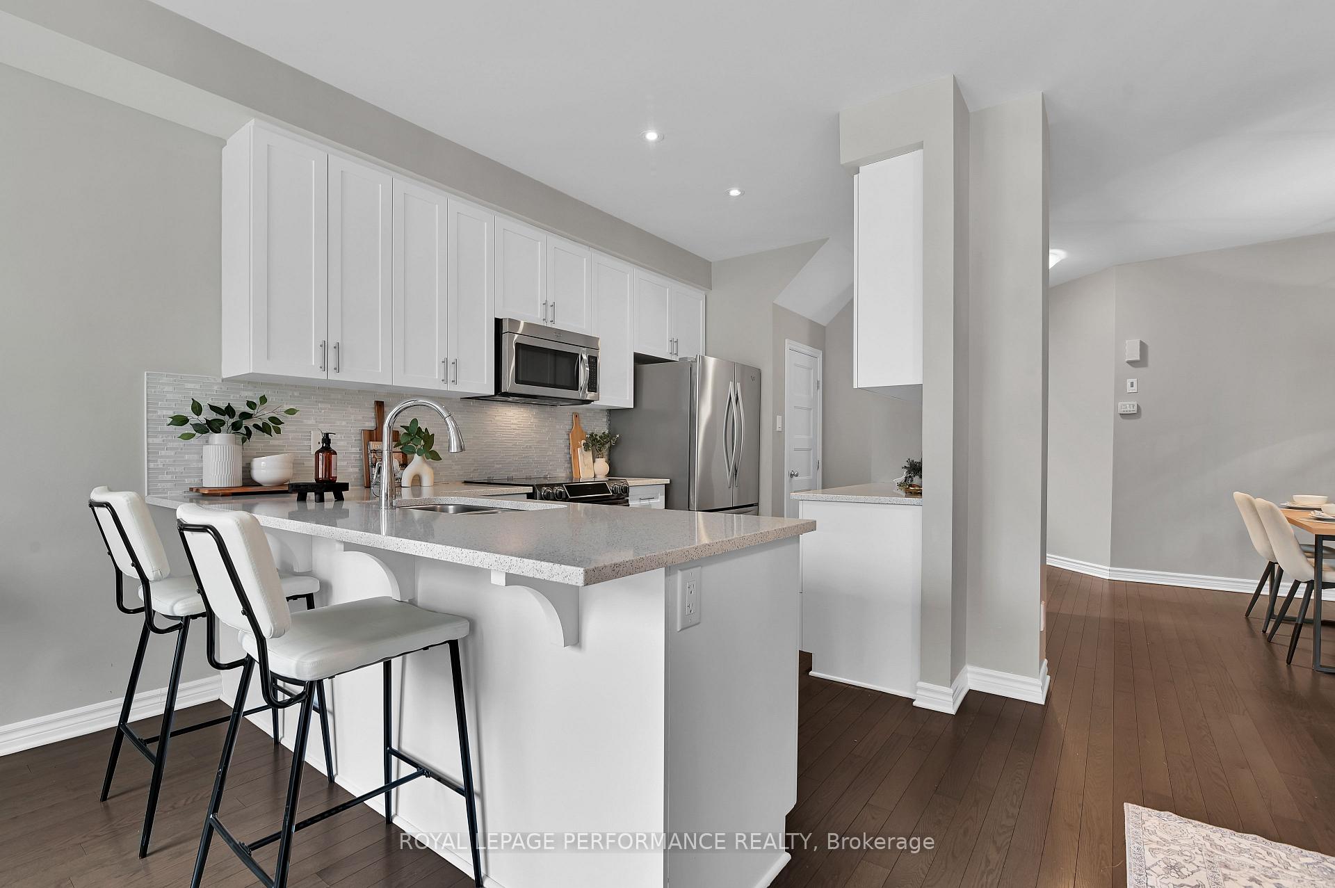 Photo 5 of 322 Fergus Crescent, Ottawa, Barrhaven - Cedargrove/Fraserdale — HOMEH