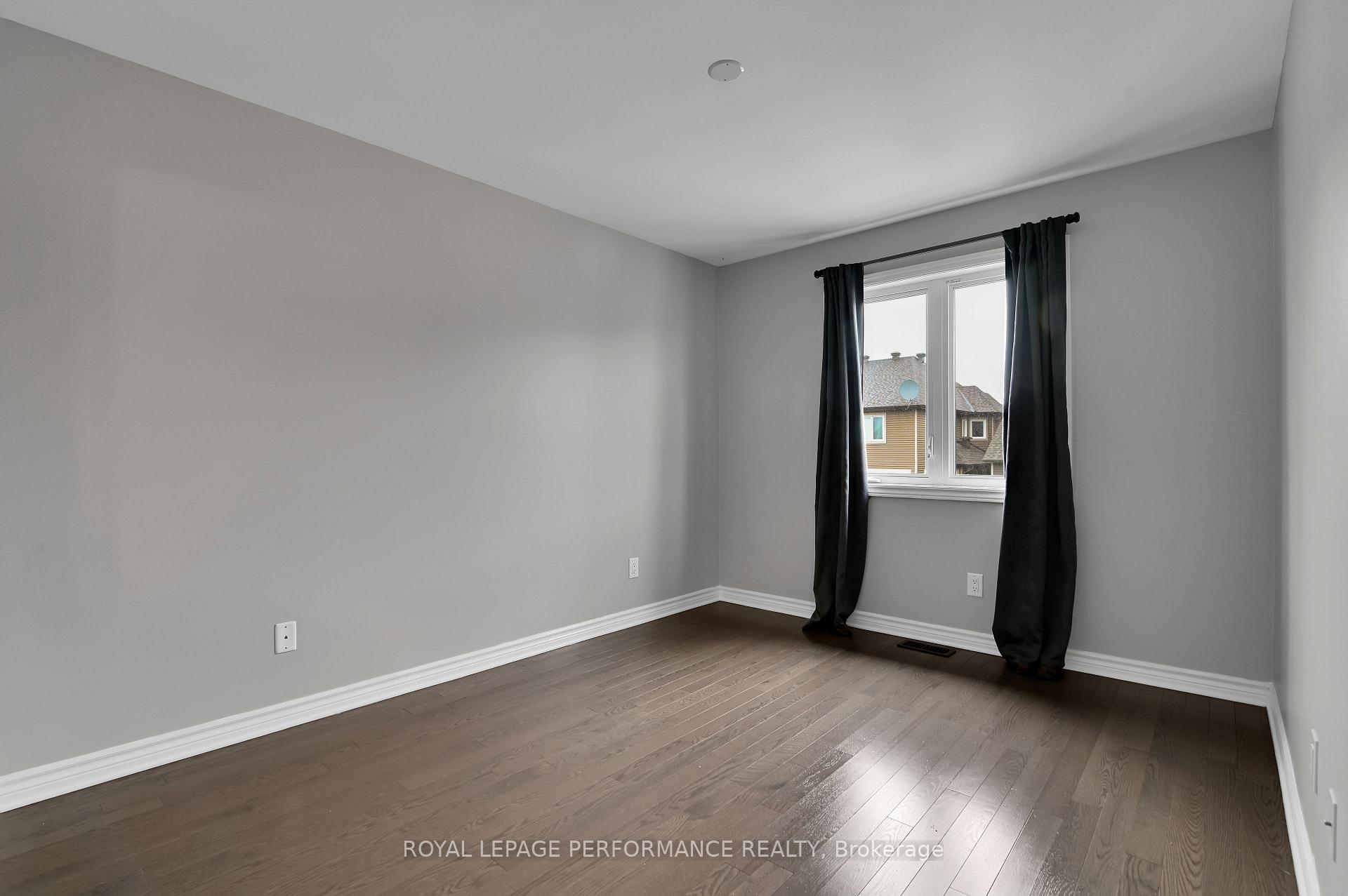 Photo 25 of 322 Fergus Crescent, Ottawa, Barrhaven - Cedargrove/Fraserdale — HOMEH