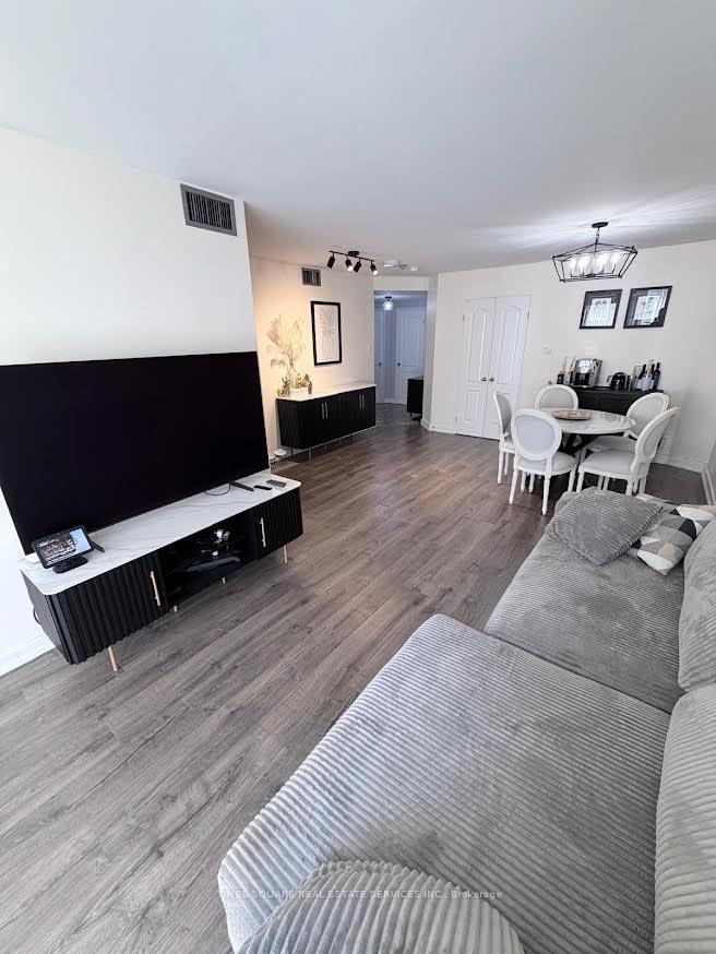Photo 3 of Unit 2003, 55 Centre Avenue, Toronto, Bay Street Corridor — HOMEH