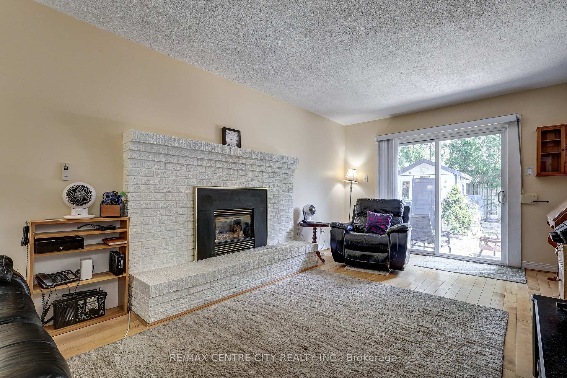 Photo 20 of 48 Clarendon Crescent, London, South P — HOMEH