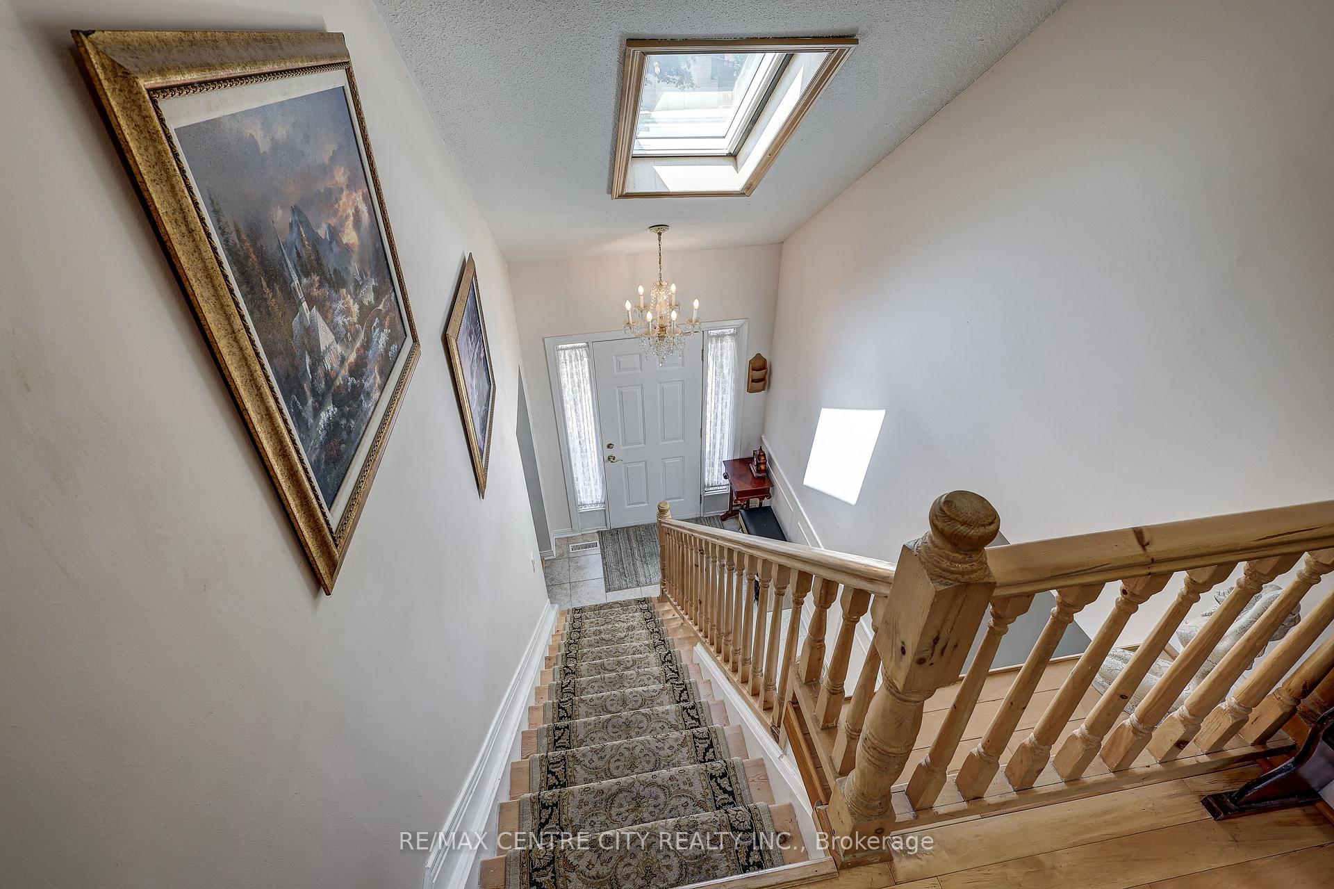 Photo 23 of 48 Clarendon Crescent, London, South P — HOMEH