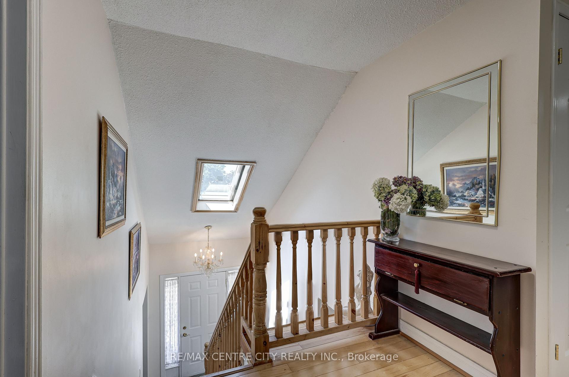 Photo 24 of 48 Clarendon Crescent, London, South P — HOMEH