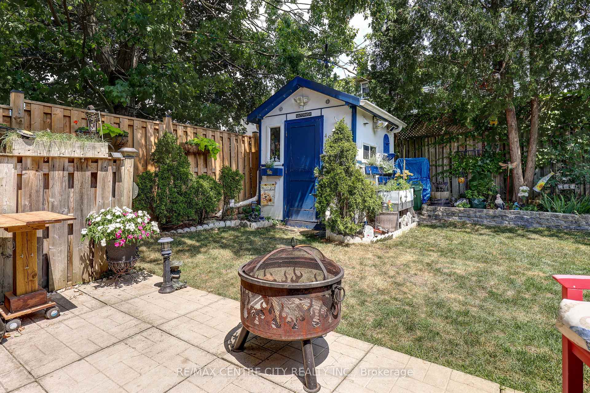 Photo 45 of 48 Clarendon Crescent, London, South P — HOMEH