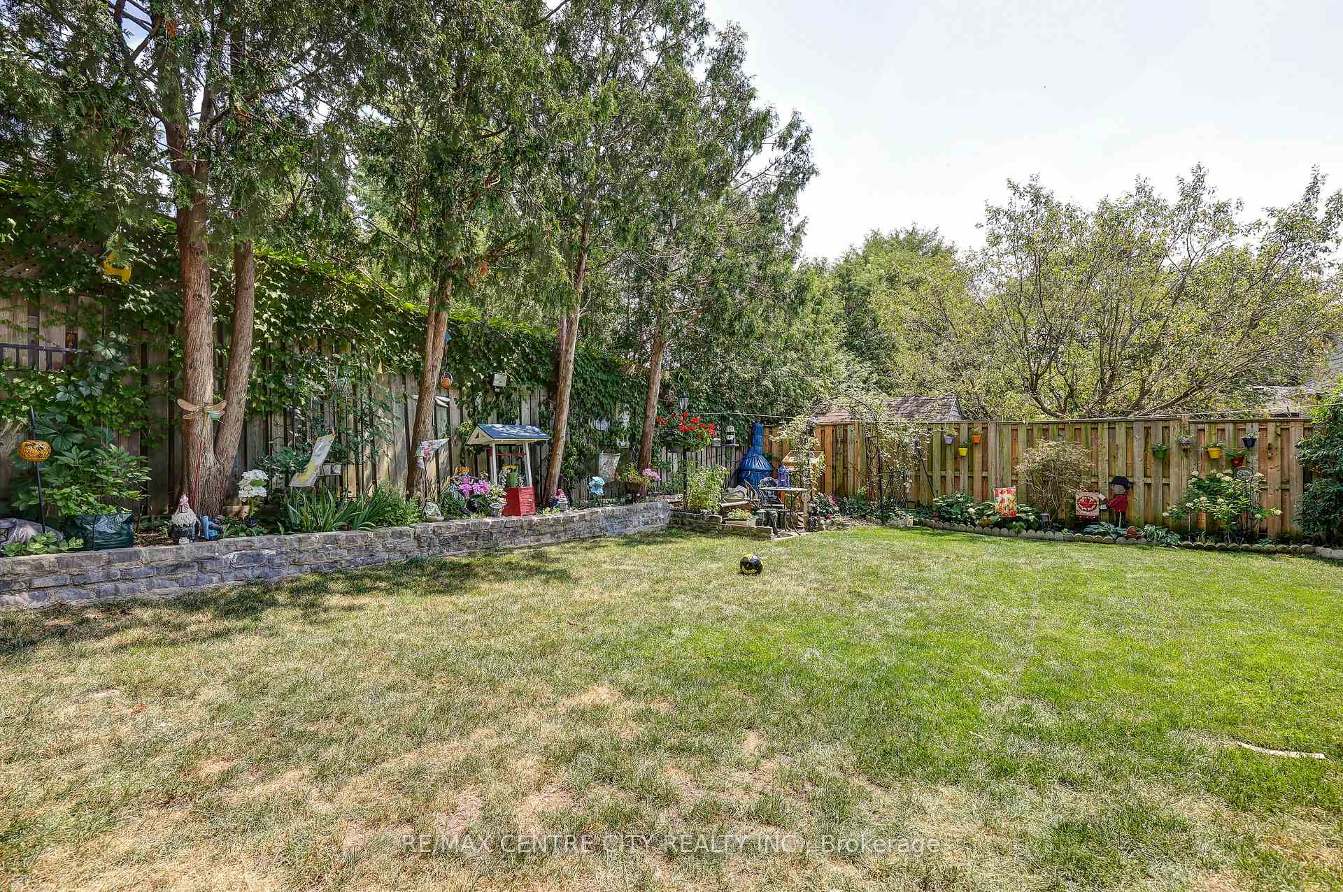 Photo 46 of 48 Clarendon Crescent, London, South P — HOMEH