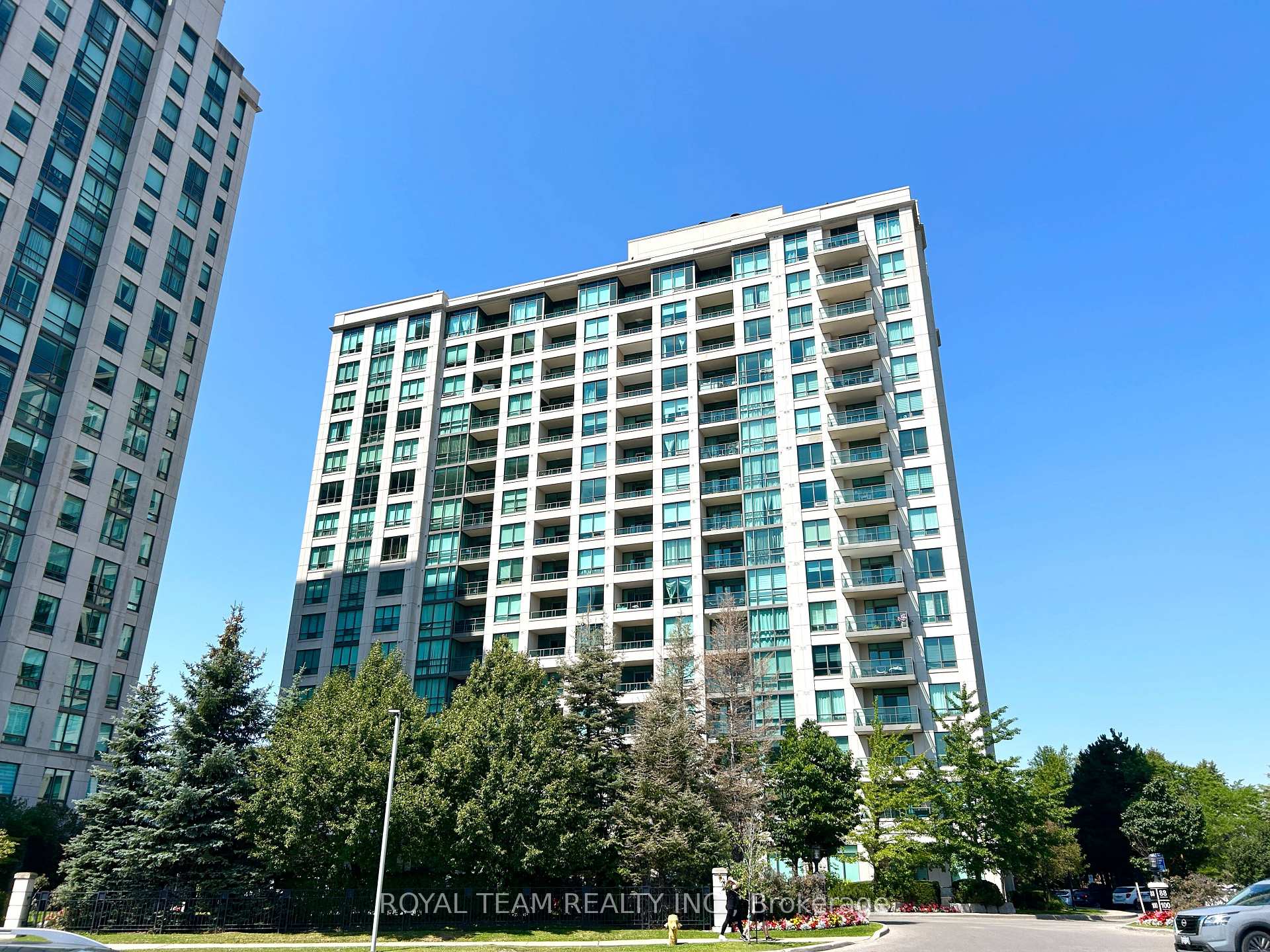 Photo 1 of Unit 1110, 100 Promenade Circle, Vaughan, Beverley Glen — HOMEH
