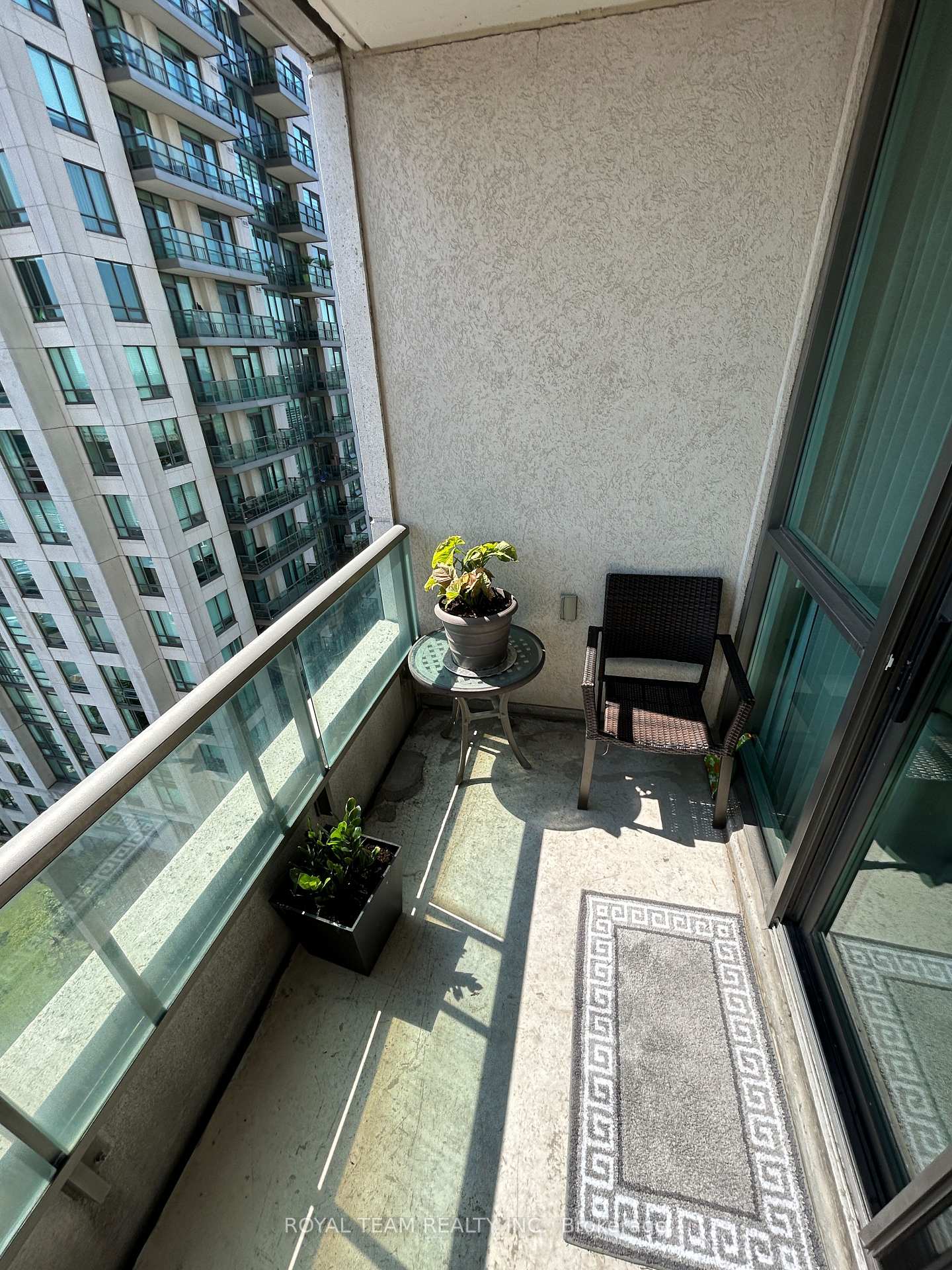 Photo 12 of Unit 1110, 100 Promenade Circle, Vaughan, Beverley Glen — HOMEH