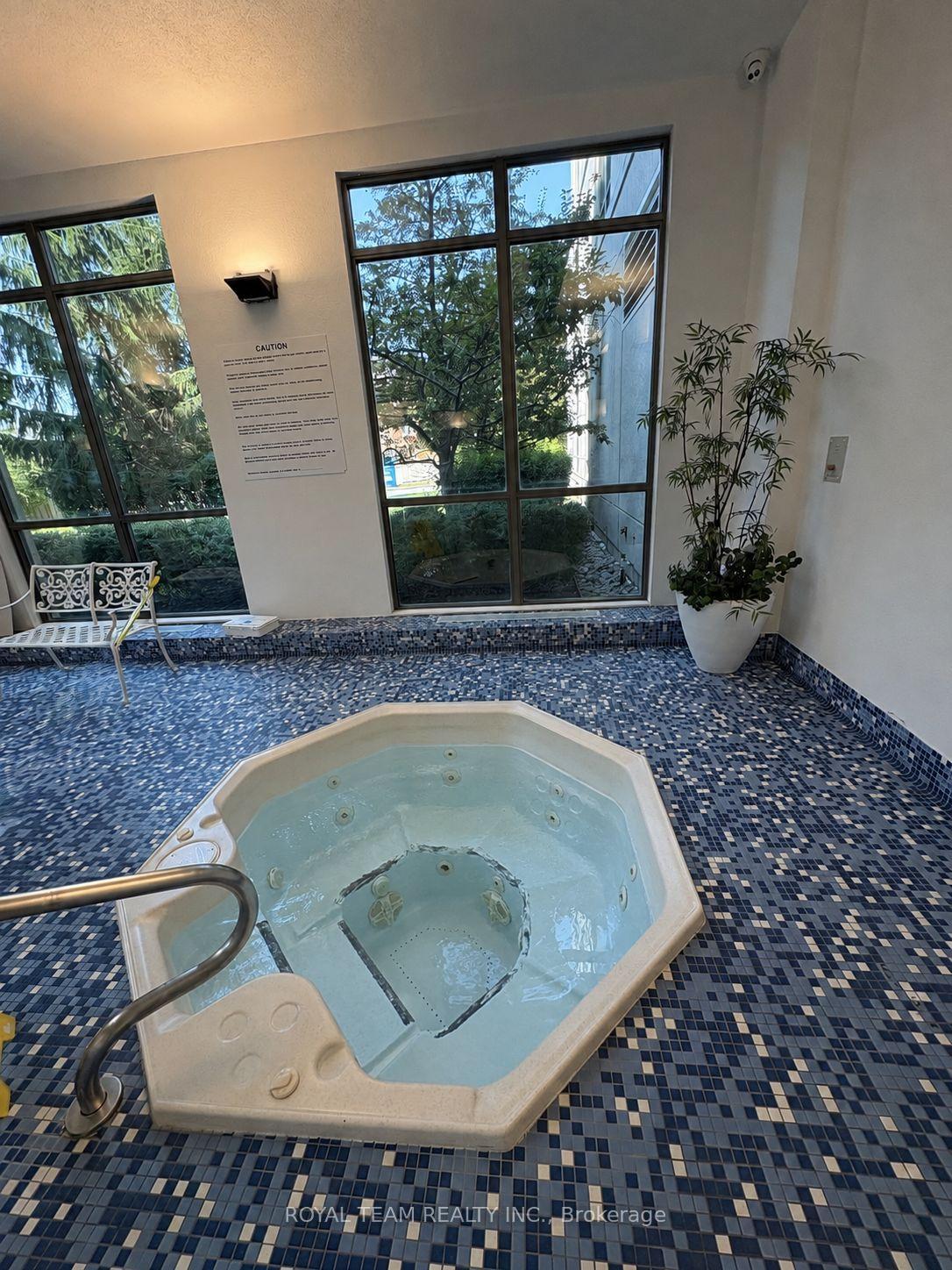 Photo 24 of Unit 1110, 100 Promenade Circle, Vaughan, Beverley Glen — HOMEH