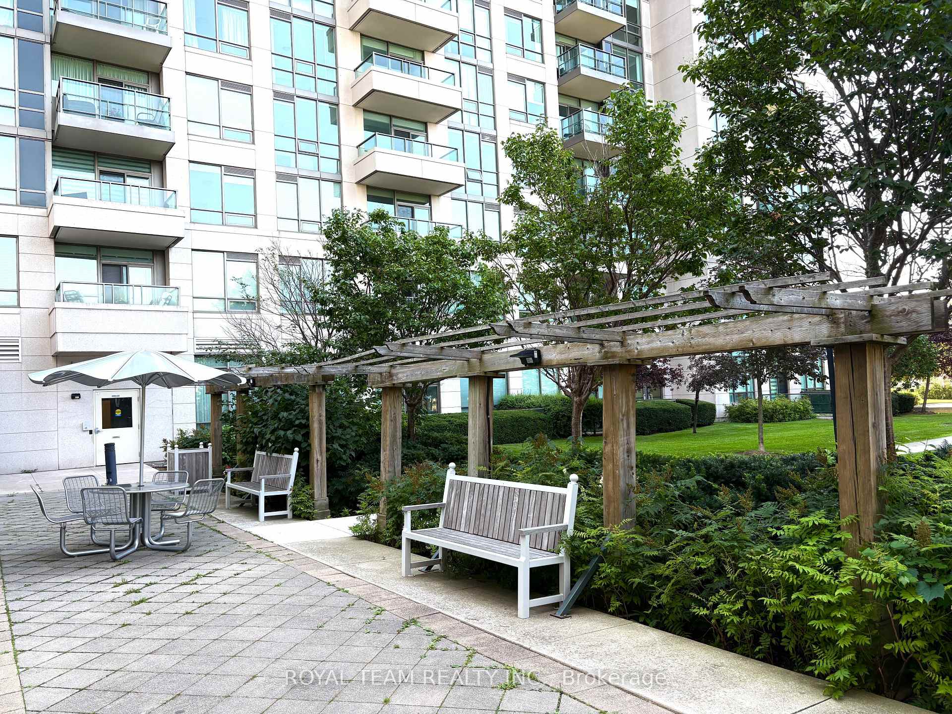 Photo 28 of Unit 1110, 100 Promenade Circle, Vaughan, Beverley Glen — HOMEH