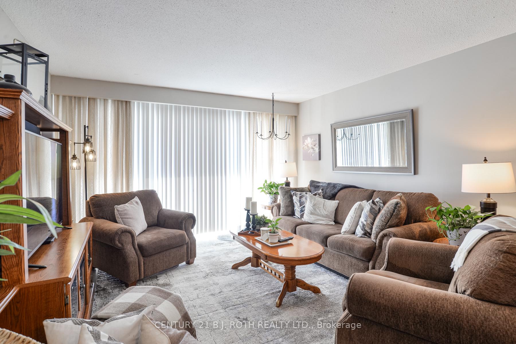 Photo 9 of Unit Unit 4, 4 Paradise Boulevard, Ramara, Rural Ramara — HOMEH