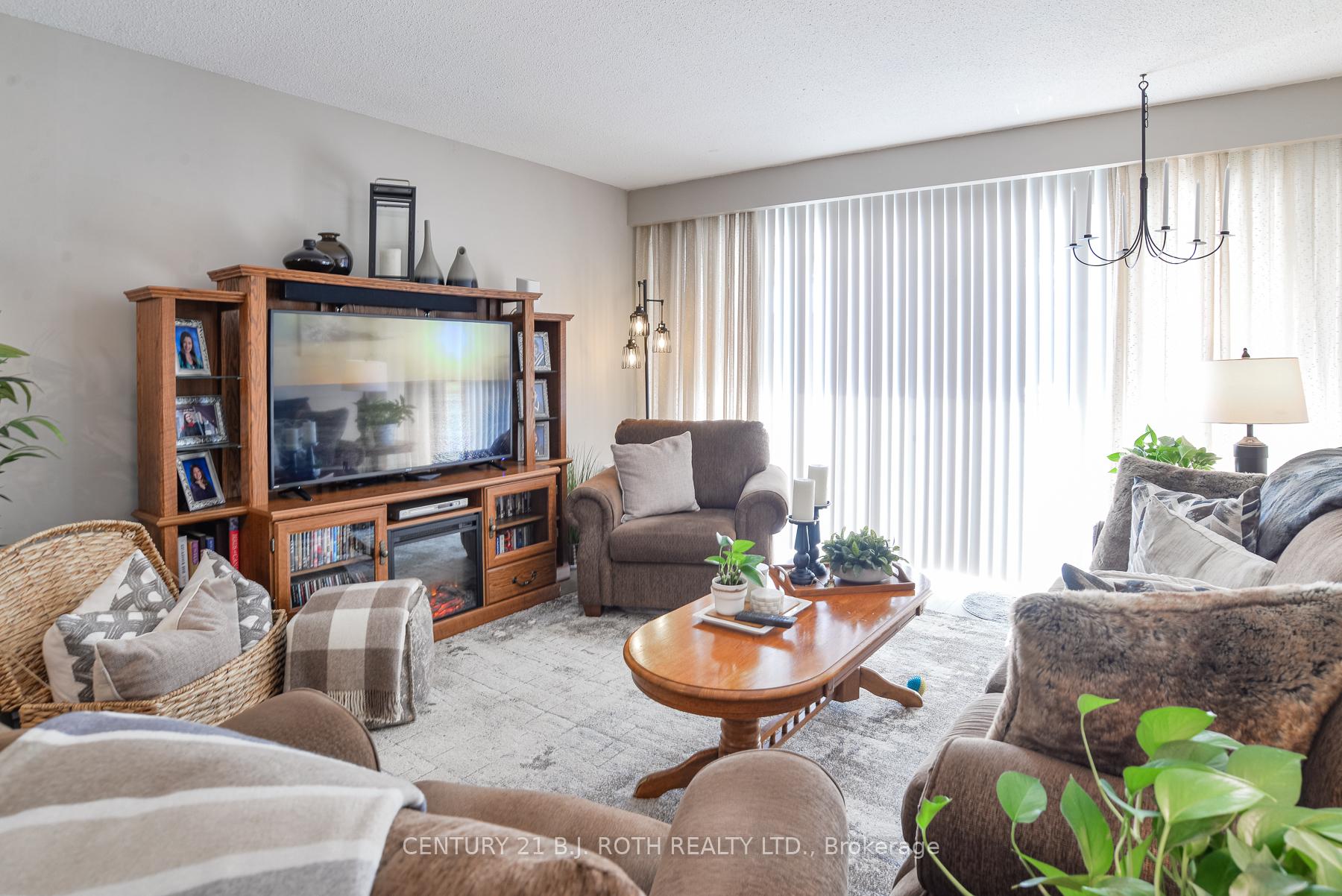 Photo 10 of Unit Unit 4, 4 Paradise Boulevard, Ramara, Rural Ramara — HOMEH