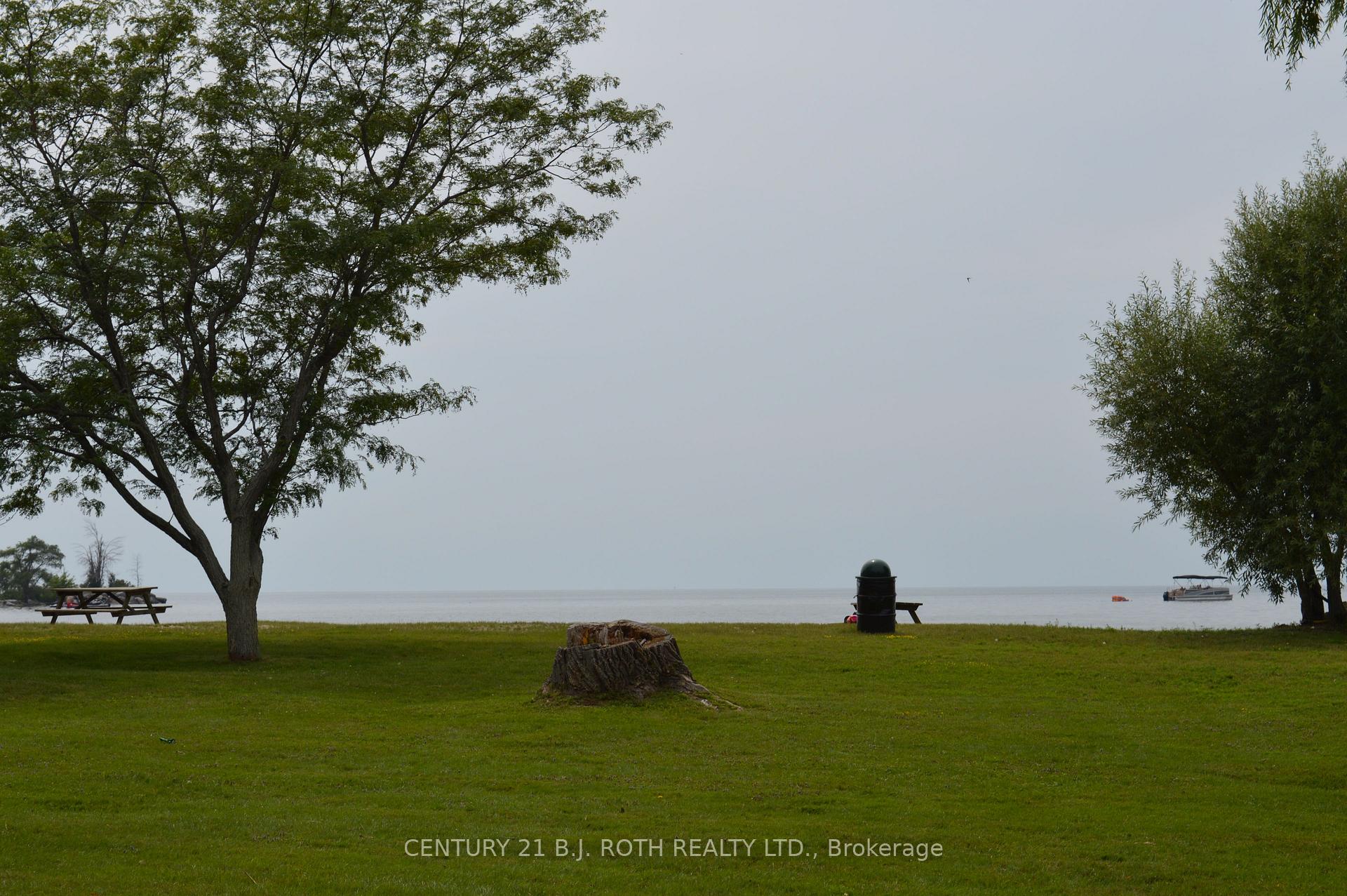 Photo 28 of Unit Unit 4, 4 Paradise Boulevard, Ramara, Rural Ramara — HOMEH