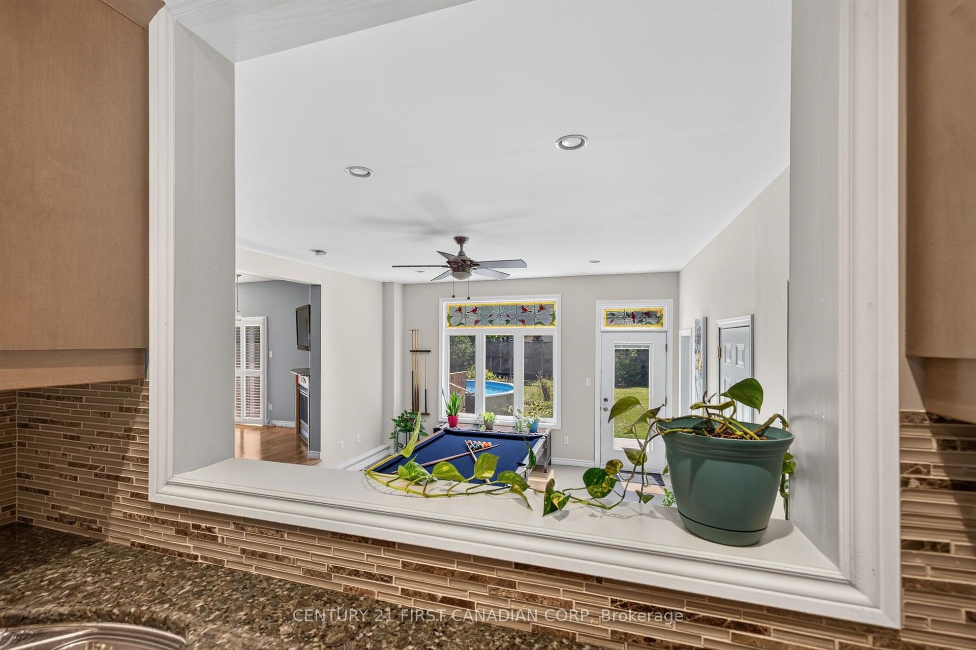 Photo 10 of 595 Winblest Avenue, London, South R — HOMEH