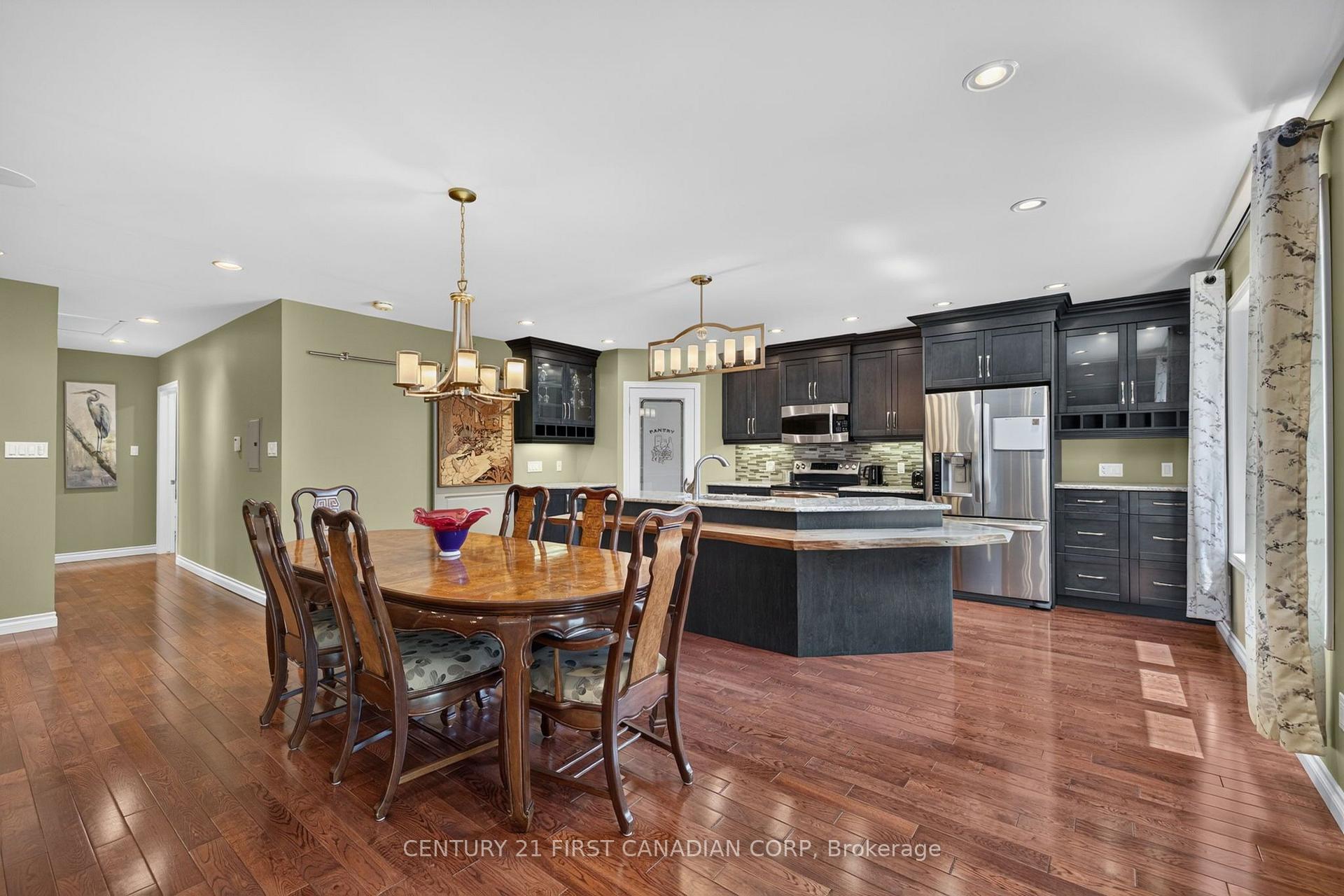 Photo 32 of 595 Winblest Avenue, London, South R — HOMEH