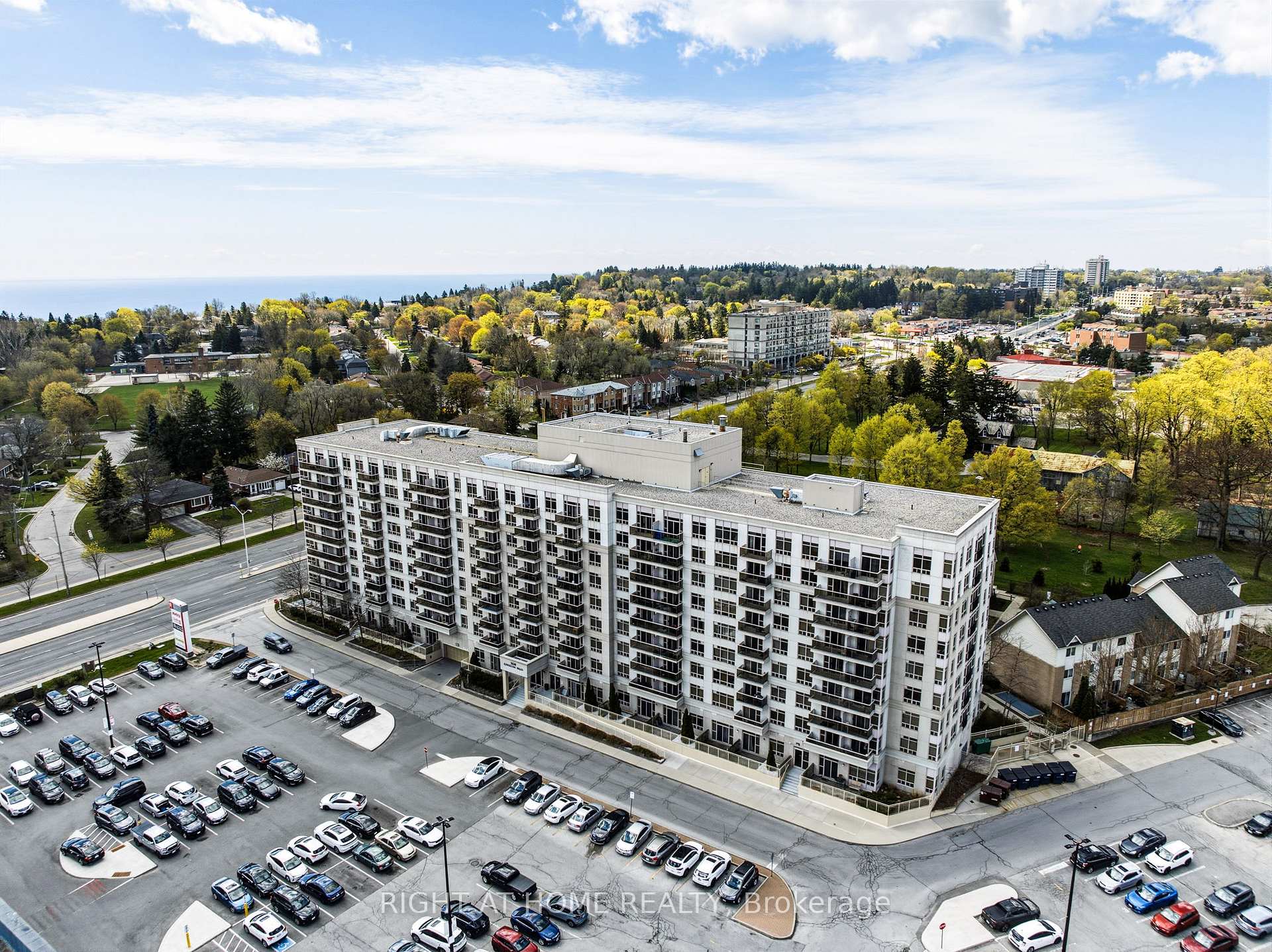 Photo 2 of Unit PH01, 3650 Kingston Road, Scarborough, Scarborough Village — HOMEH