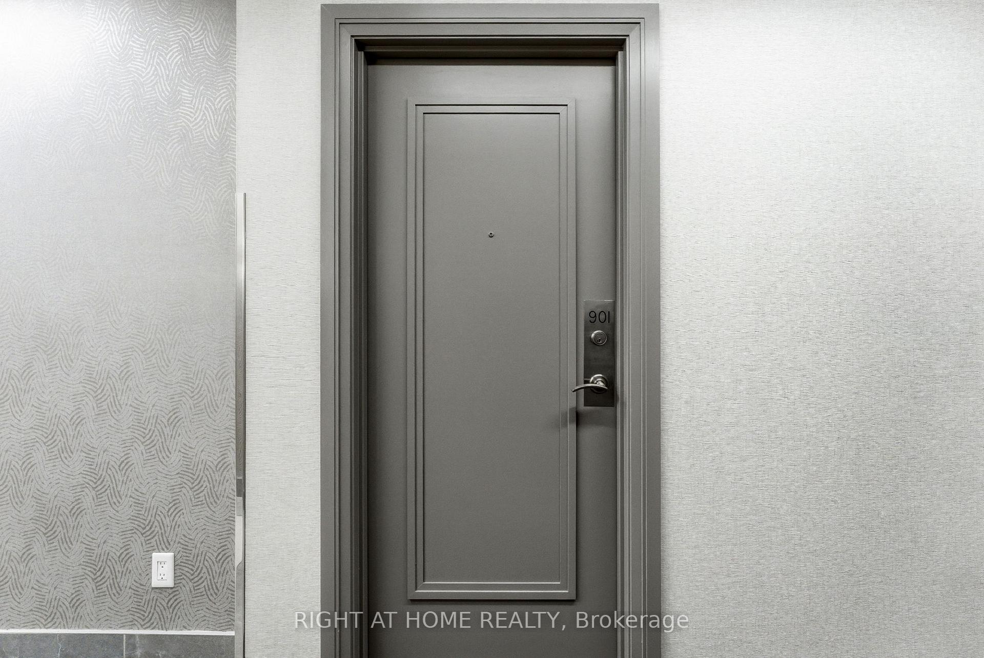 Photo 5 of Unit PH01, 3650 Kingston Road, Scarborough, Scarborough Village — HOMEH