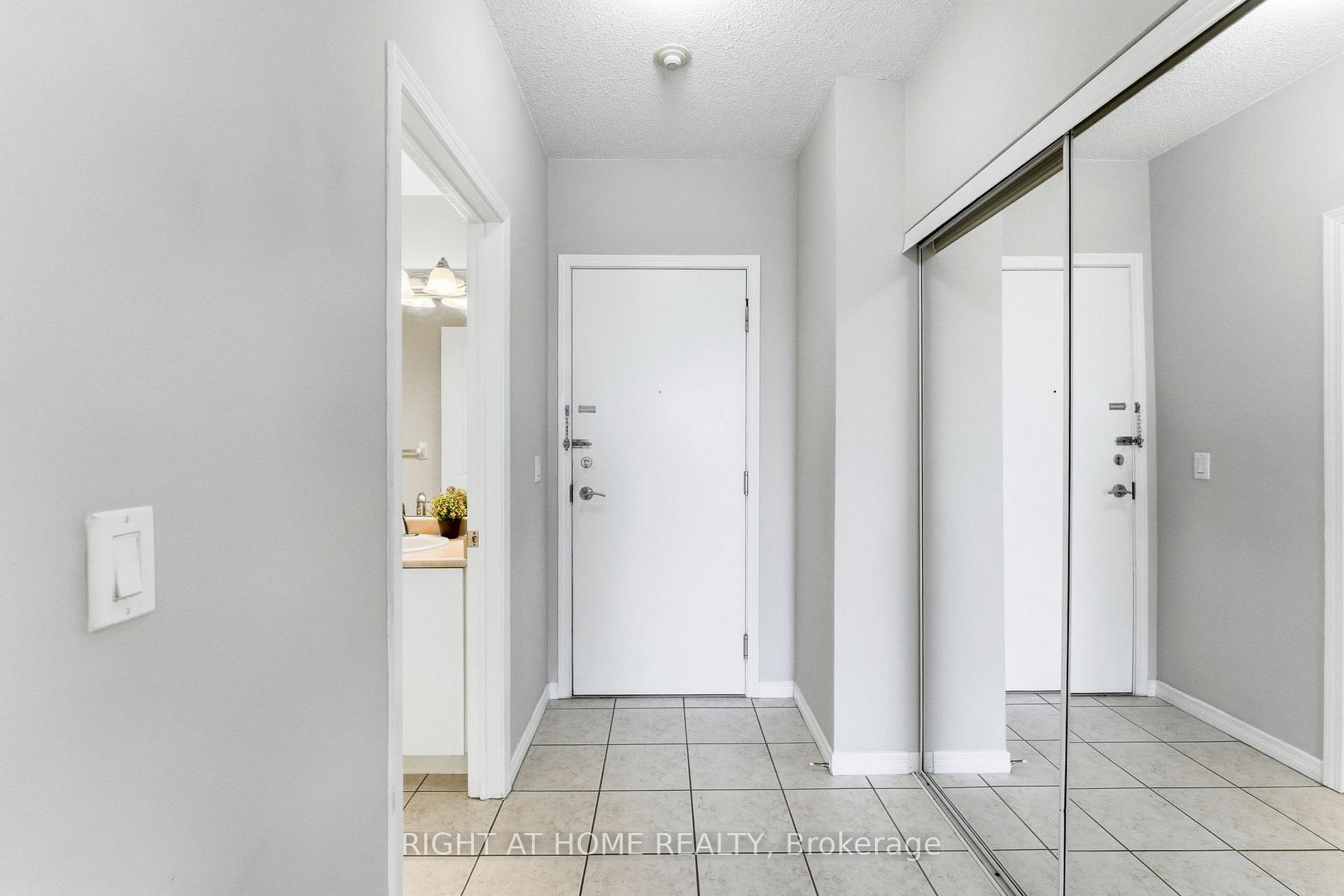 Photo 6 of Unit PH01, 3650 Kingston Road, Scarborough, Scarborough Village — HOMEH