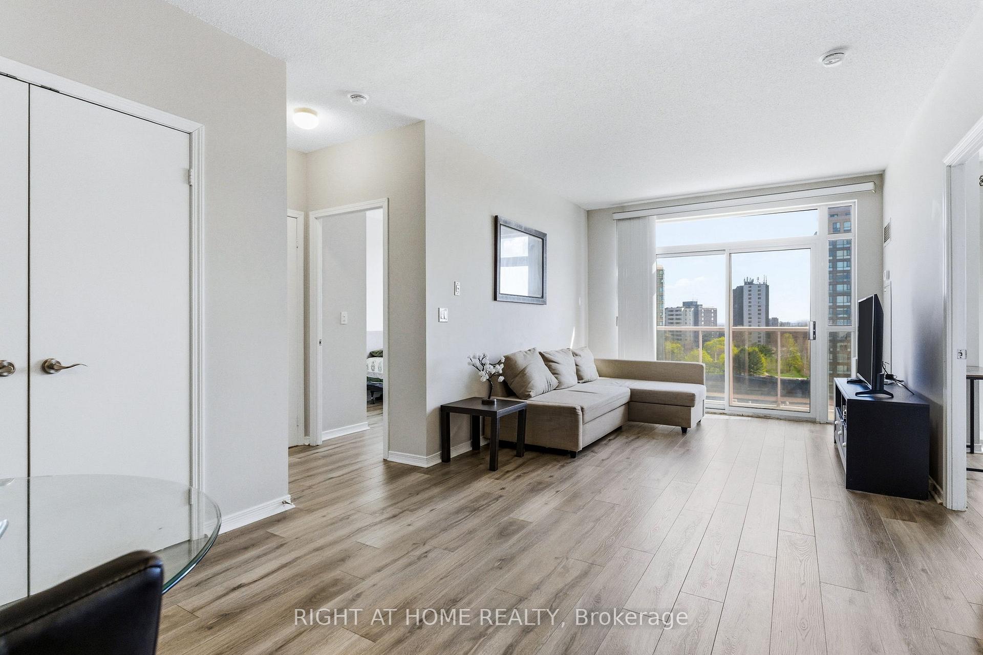 Photo 7 of Unit PH01, 3650 Kingston Road, Scarborough, Scarborough Village — HOMEH