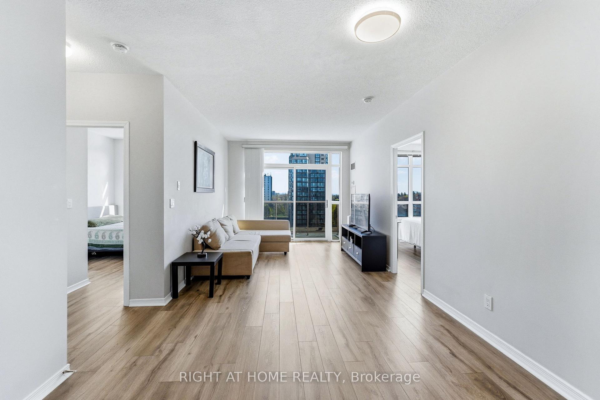 Photo 8 of Unit PH01, 3650 Kingston Road, Scarborough, Scarborough Village — HOMEH