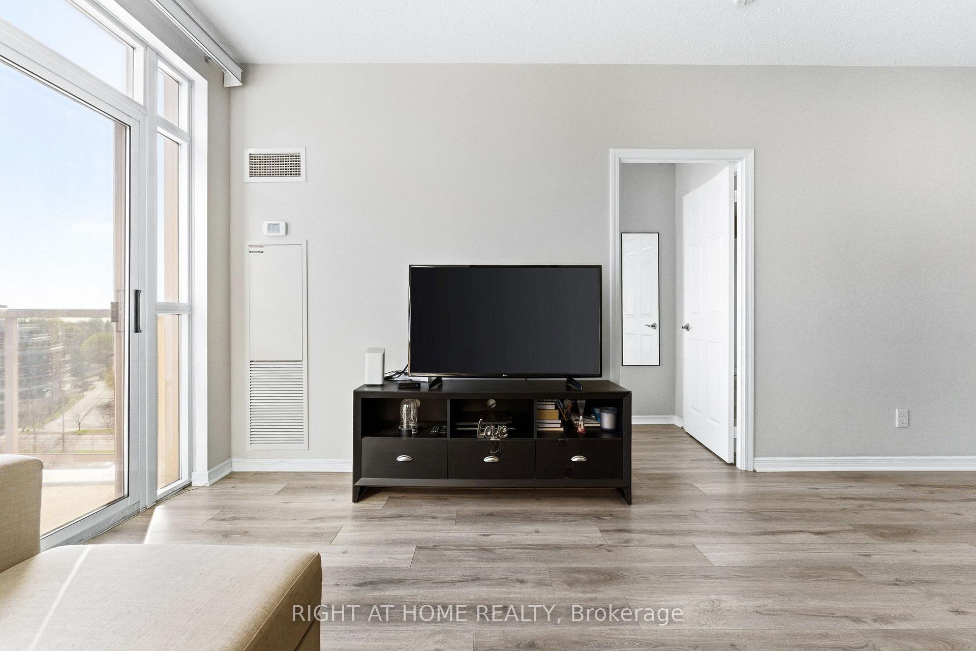 Photo 9 of Unit PH01, 3650 Kingston Road, Scarborough, Scarborough Village — HOMEH