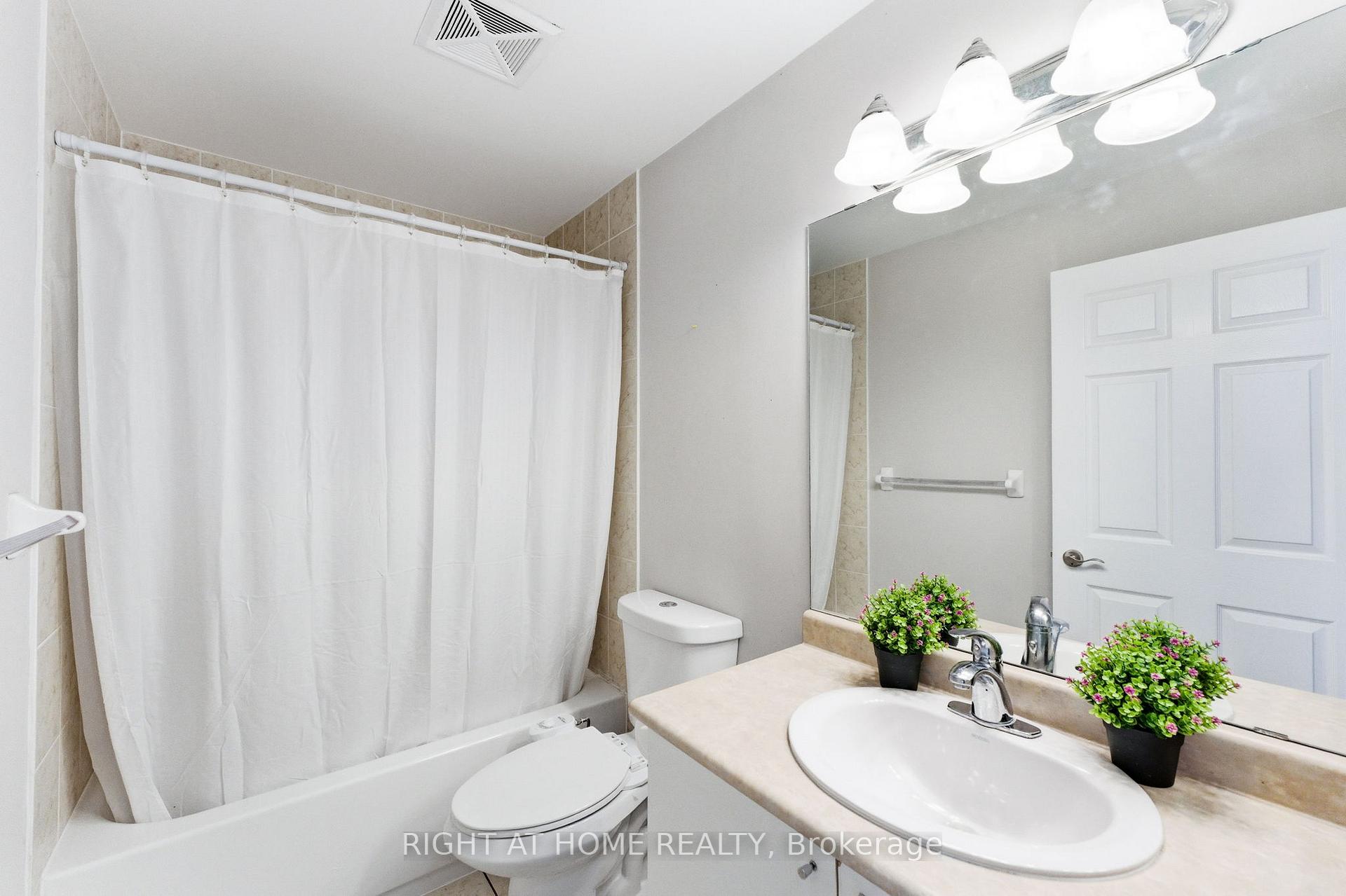 Photo 21 of Unit PH01, 3650 Kingston Road, Scarborough, Scarborough Village — HOMEH