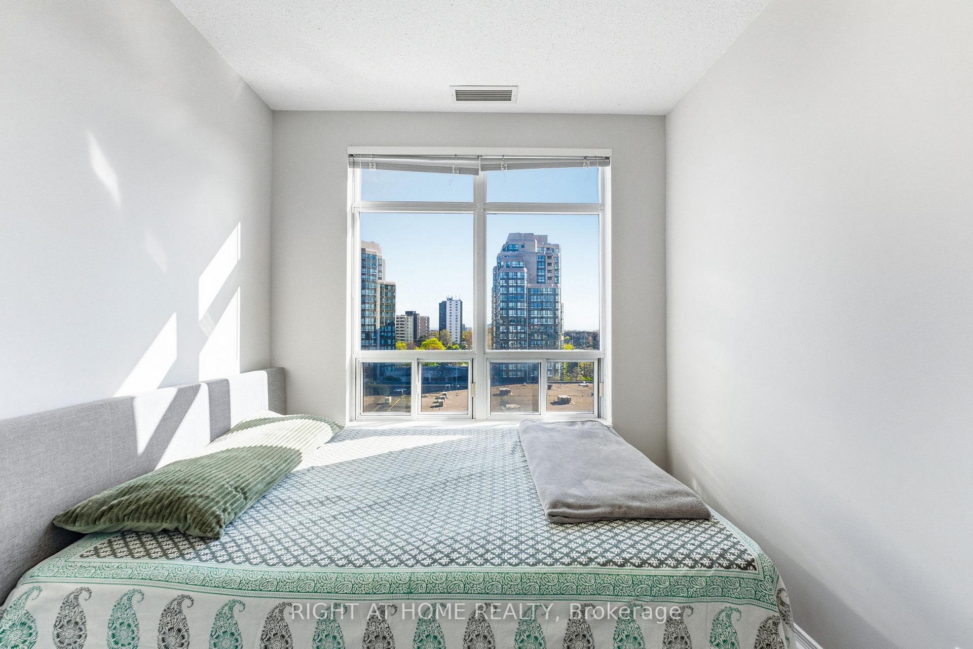 Photo 23 of Unit PH01, 3650 Kingston Road, Scarborough, Scarborough Village — HOMEH