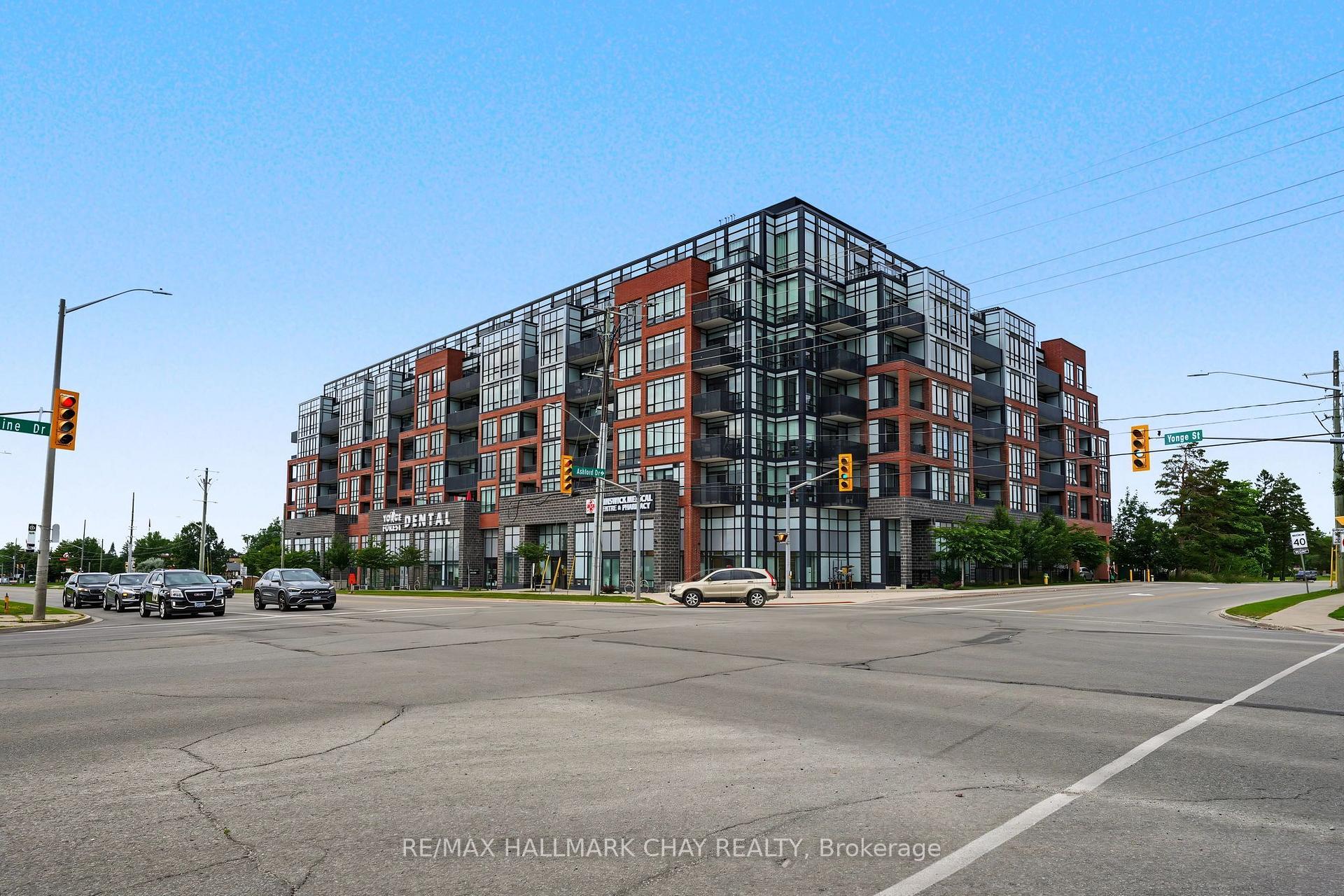 Photo 2 of Unit 418, 681 Yonge Street, Barrie, Painswick South — HOMEH