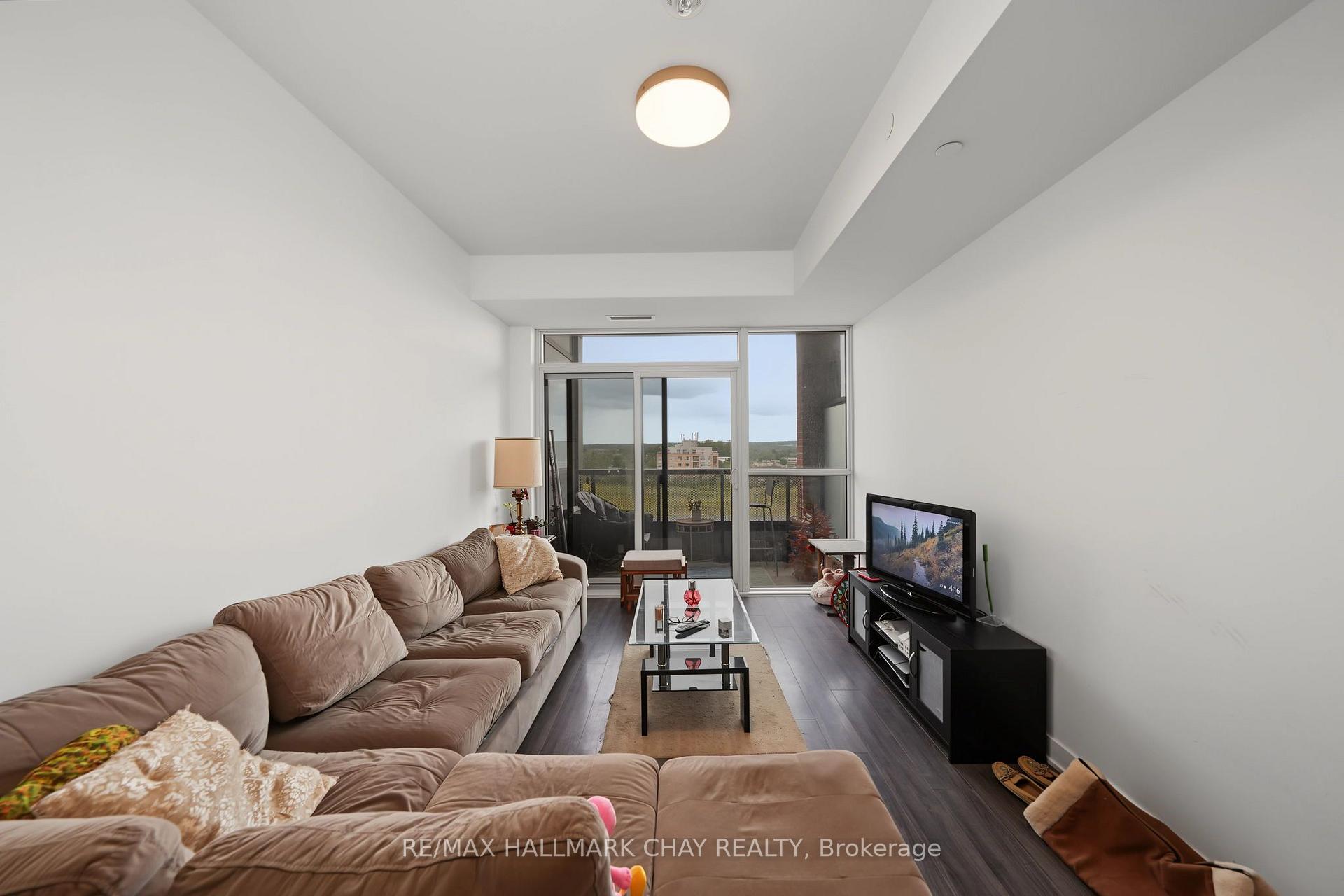 Photo 11 of Unit 418, 681 Yonge Street, Barrie, Painswick South — HOMEH