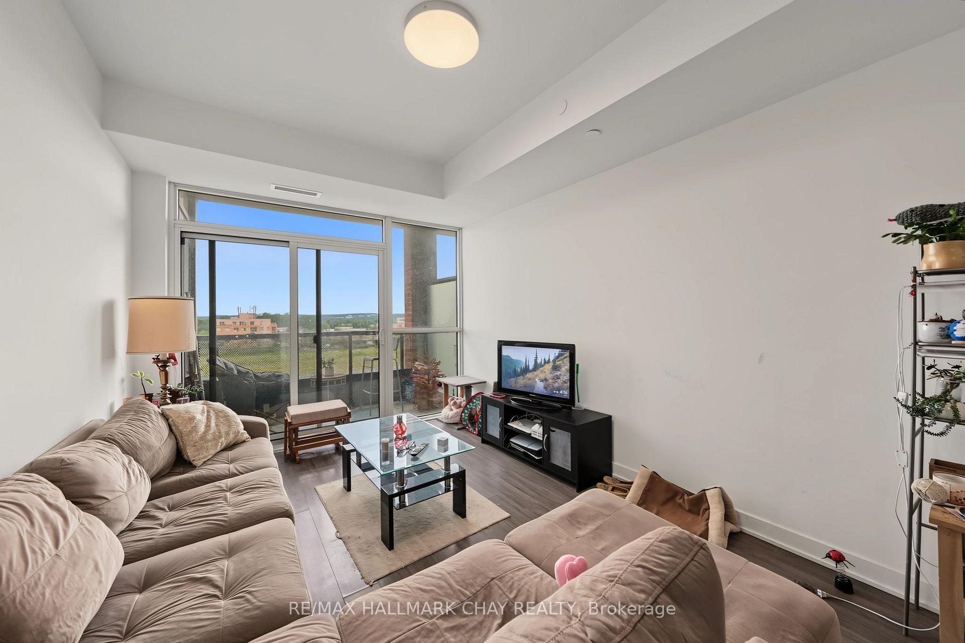 Photo 12 of Unit 418, 681 Yonge Street, Barrie, Painswick South — HOMEH