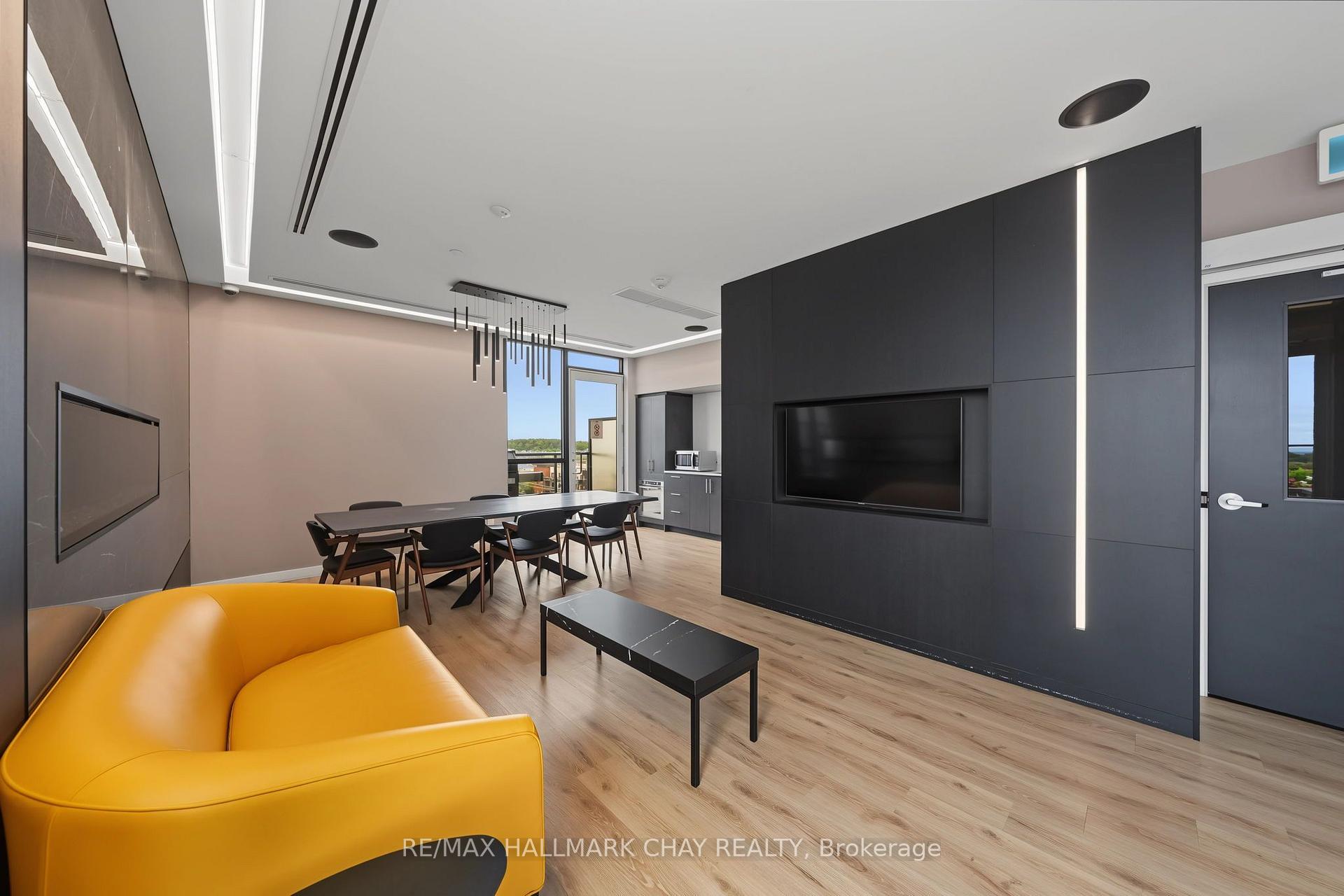 Photo 19 of Unit 418, 681 Yonge Street, Barrie, Painswick South — HOMEH