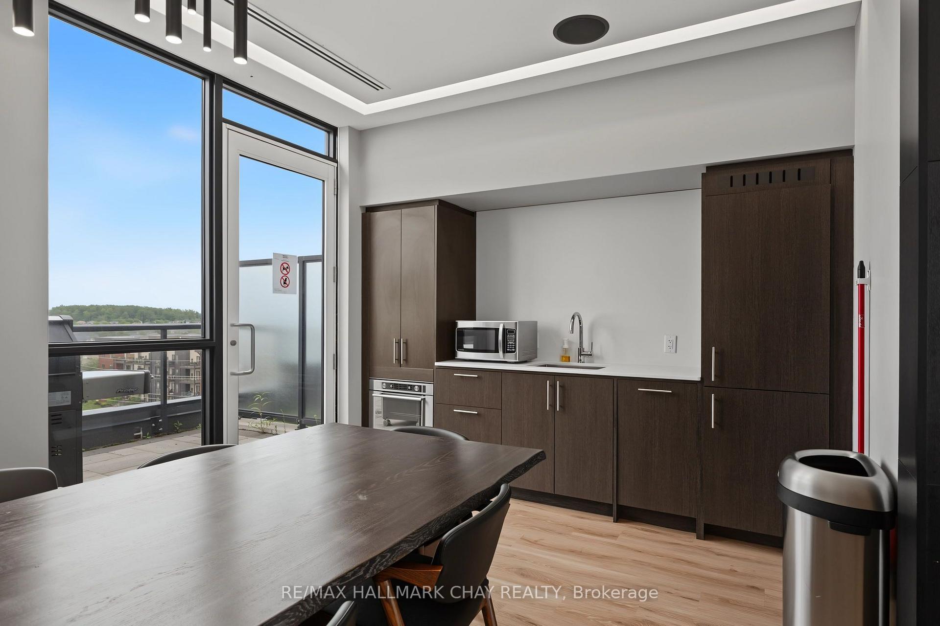 Photo 20 of Unit 418, 681 Yonge Street, Barrie, Painswick South — HOMEH