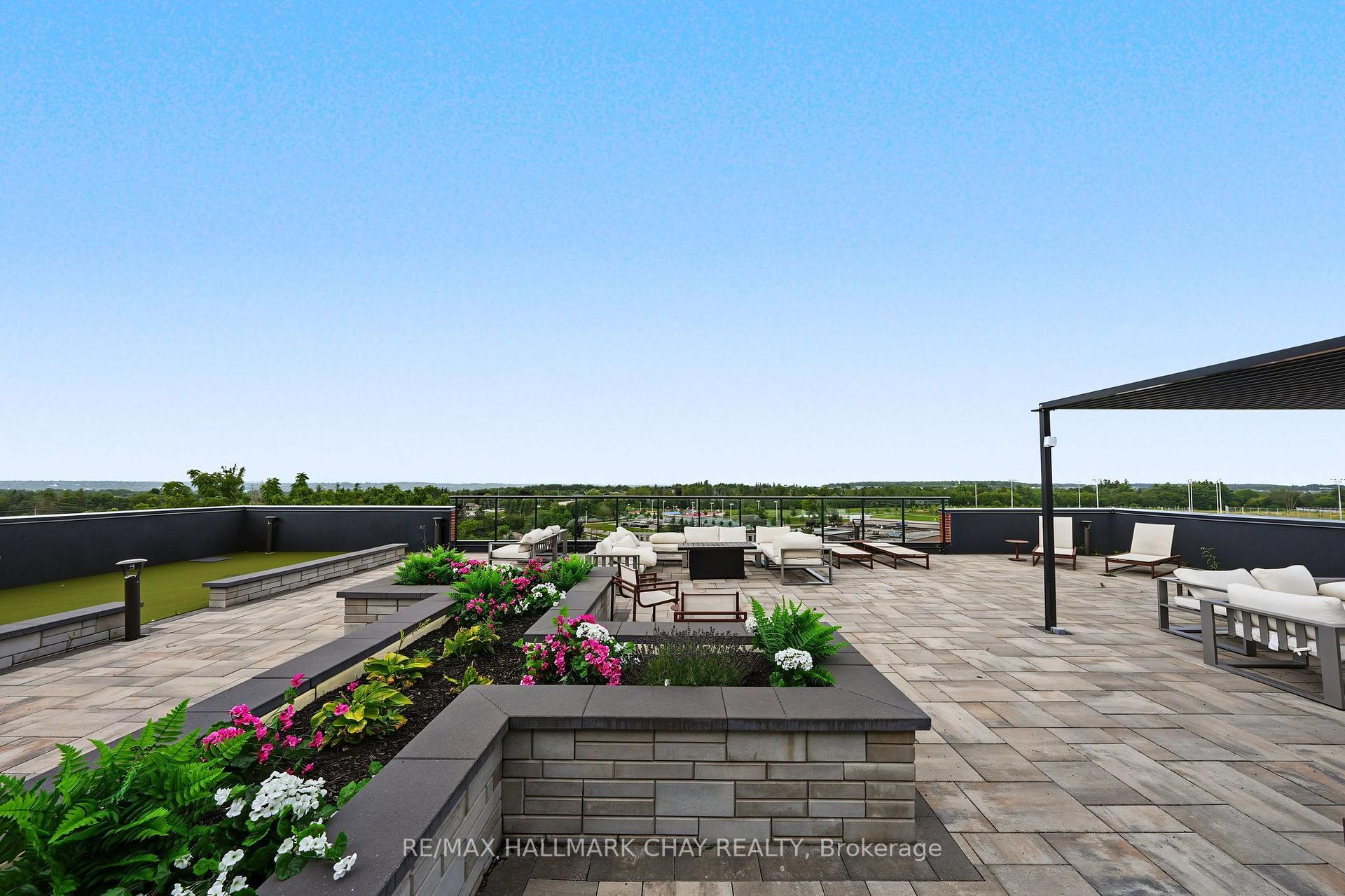 Photo 22 of Unit 418, 681 Yonge Street, Barrie, Painswick South — HOMEH